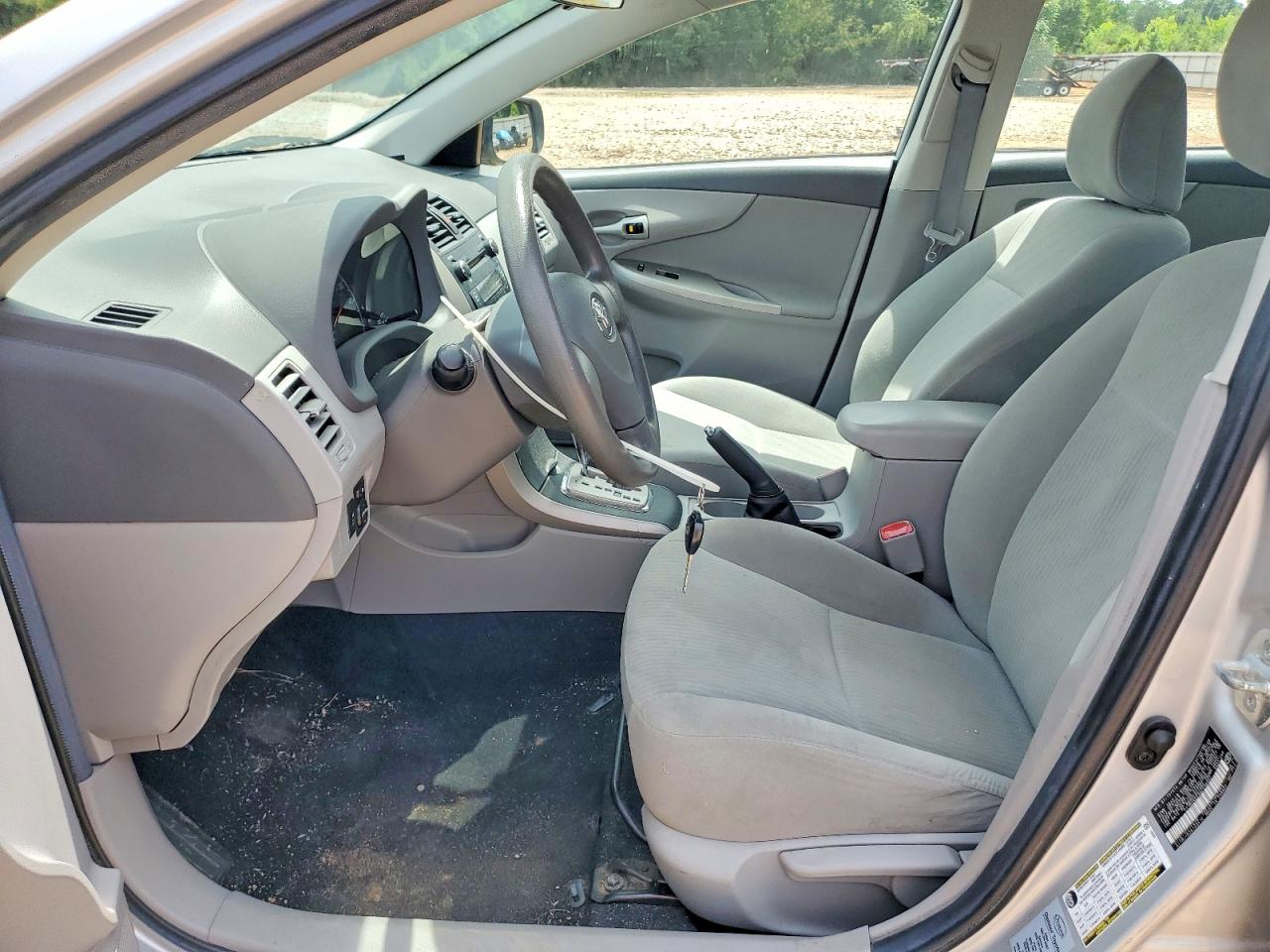 2010 Toyota Corolla Le Silver vin: 2T1BU4EEXAC238907
