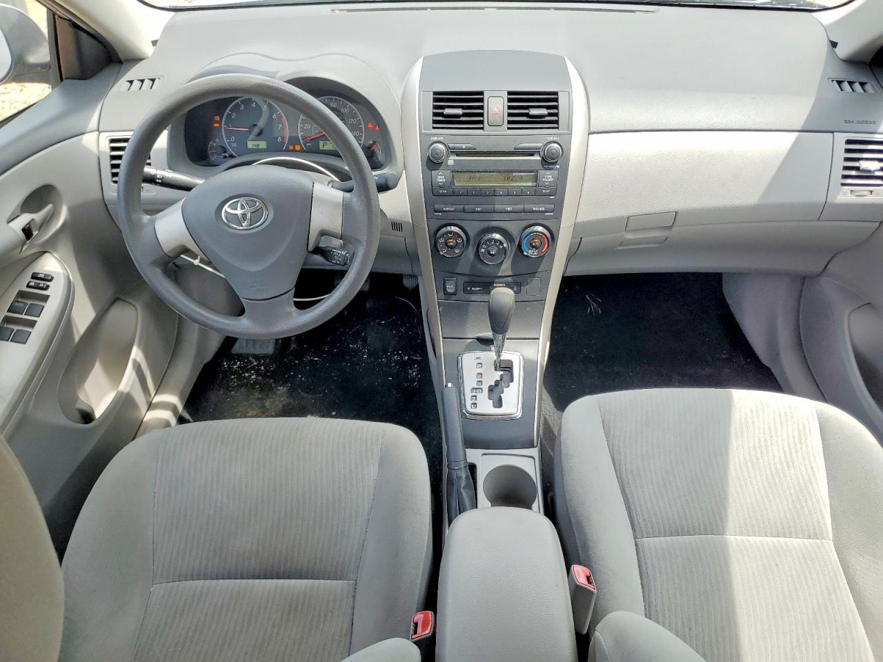 2010 Toyota Corolla Le Silver vin: 2T1BU4EEXAC238907