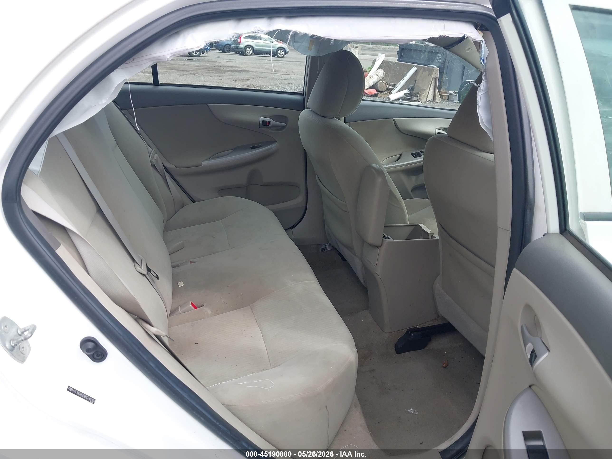 2010 Toyota Corolla Le White vin: 2T1BU4EEXAC246103