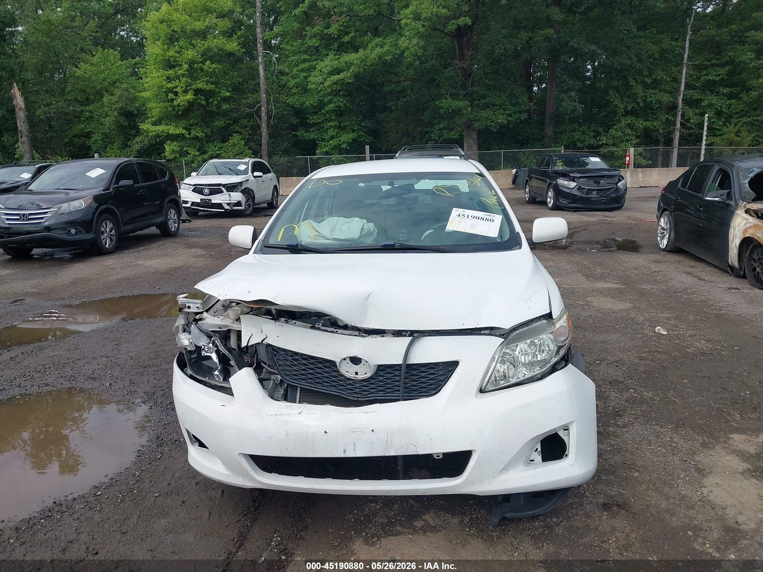 2010 Toyota Corolla Le White vin: 2T1BU4EEXAC246103