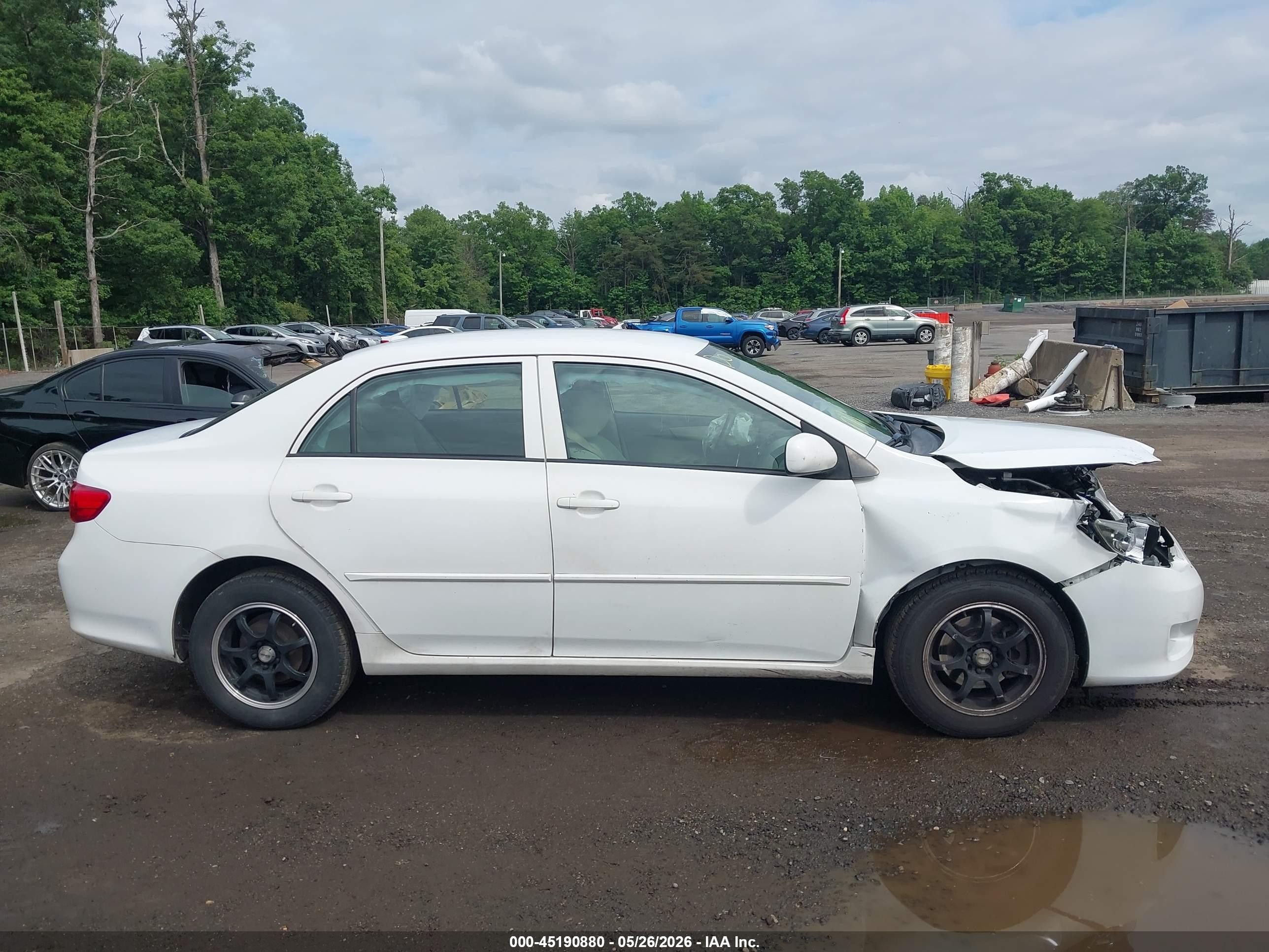 2010 Toyota Corolla Le White vin: 2T1BU4EEXAC246103