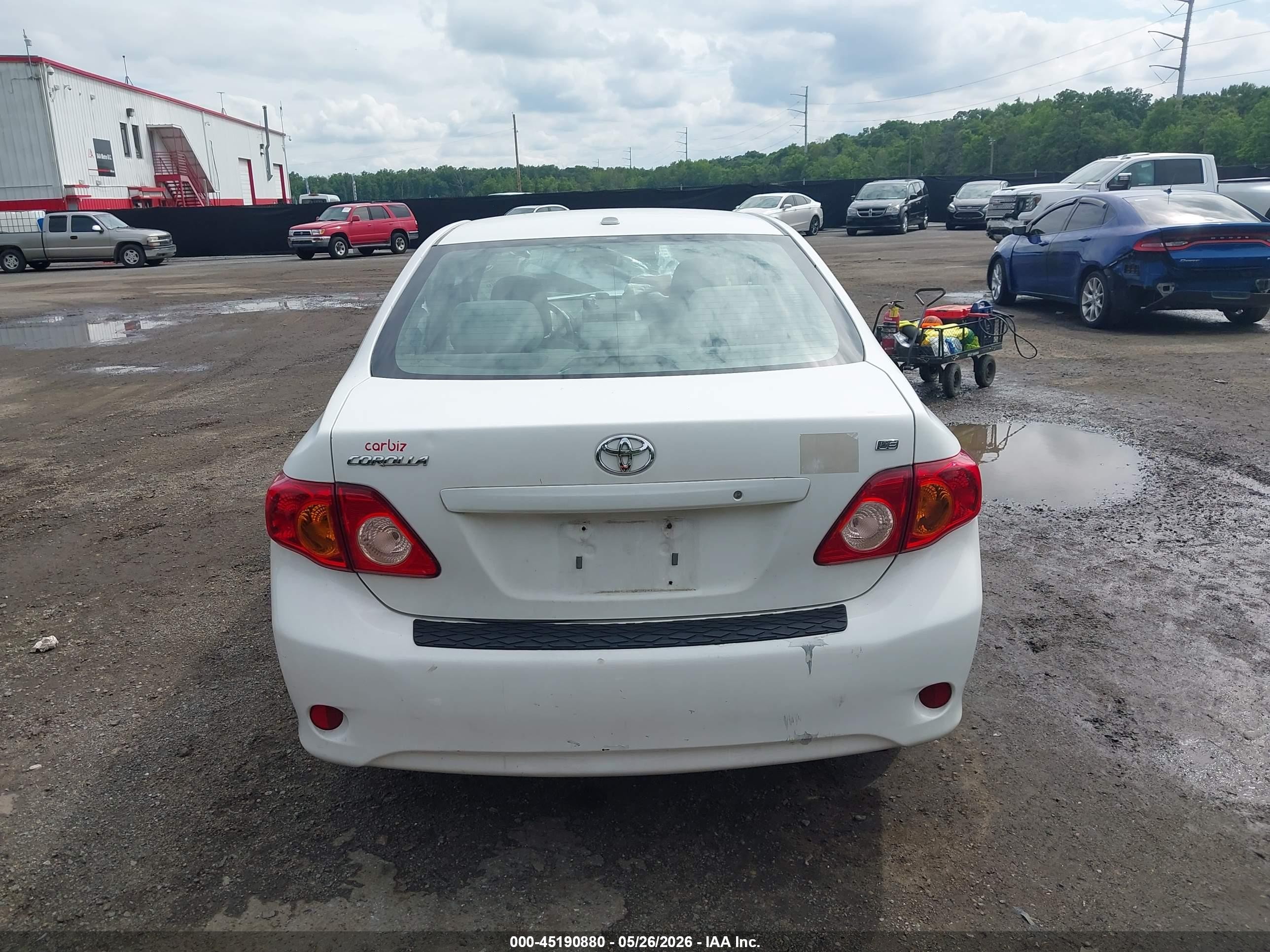 2010 Toyota Corolla Le White vin: 2T1BU4EEXAC246103