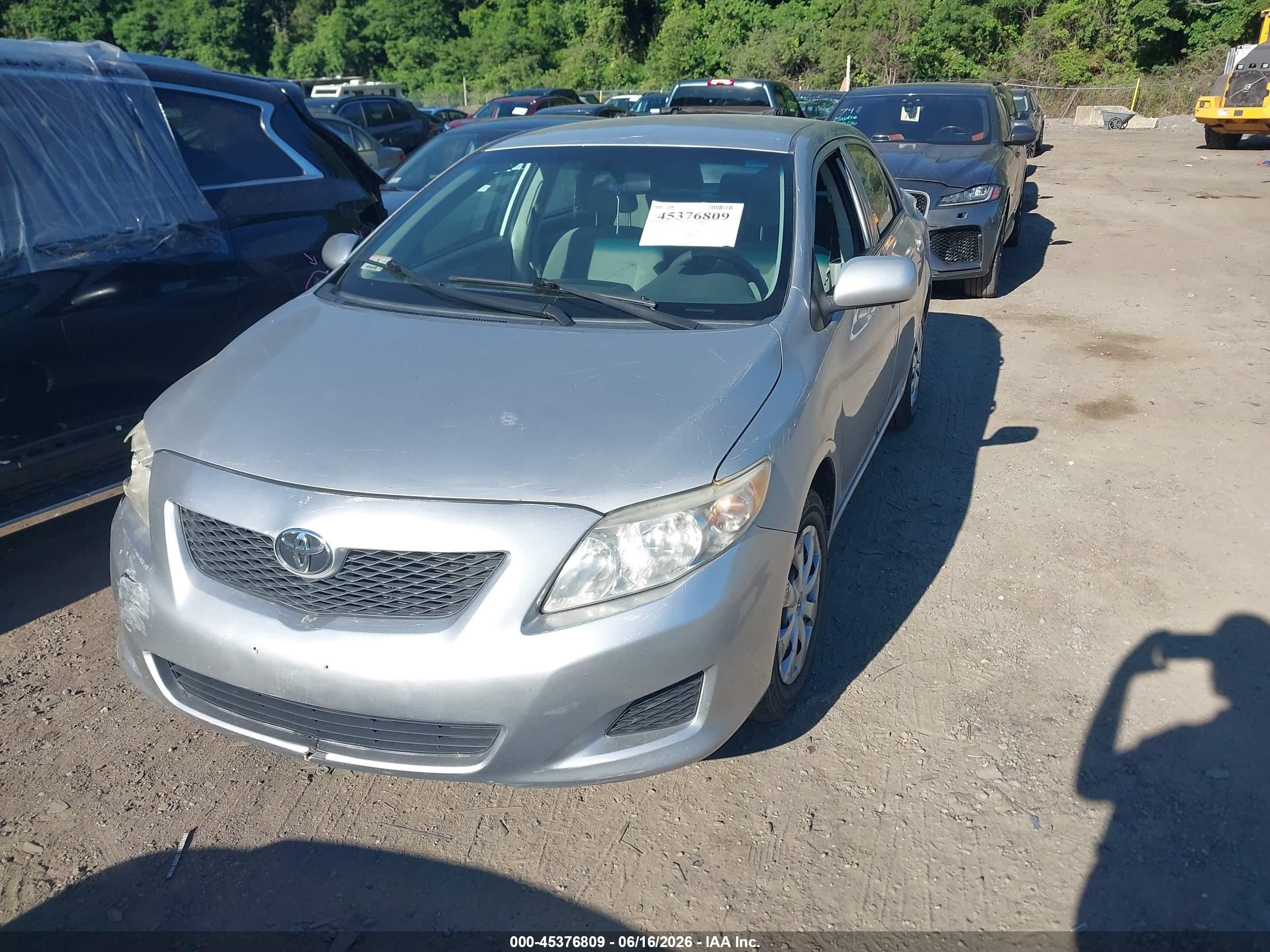 2010 Toyota Corolla Le Silver vin: 2T1BU4EEXAC252368