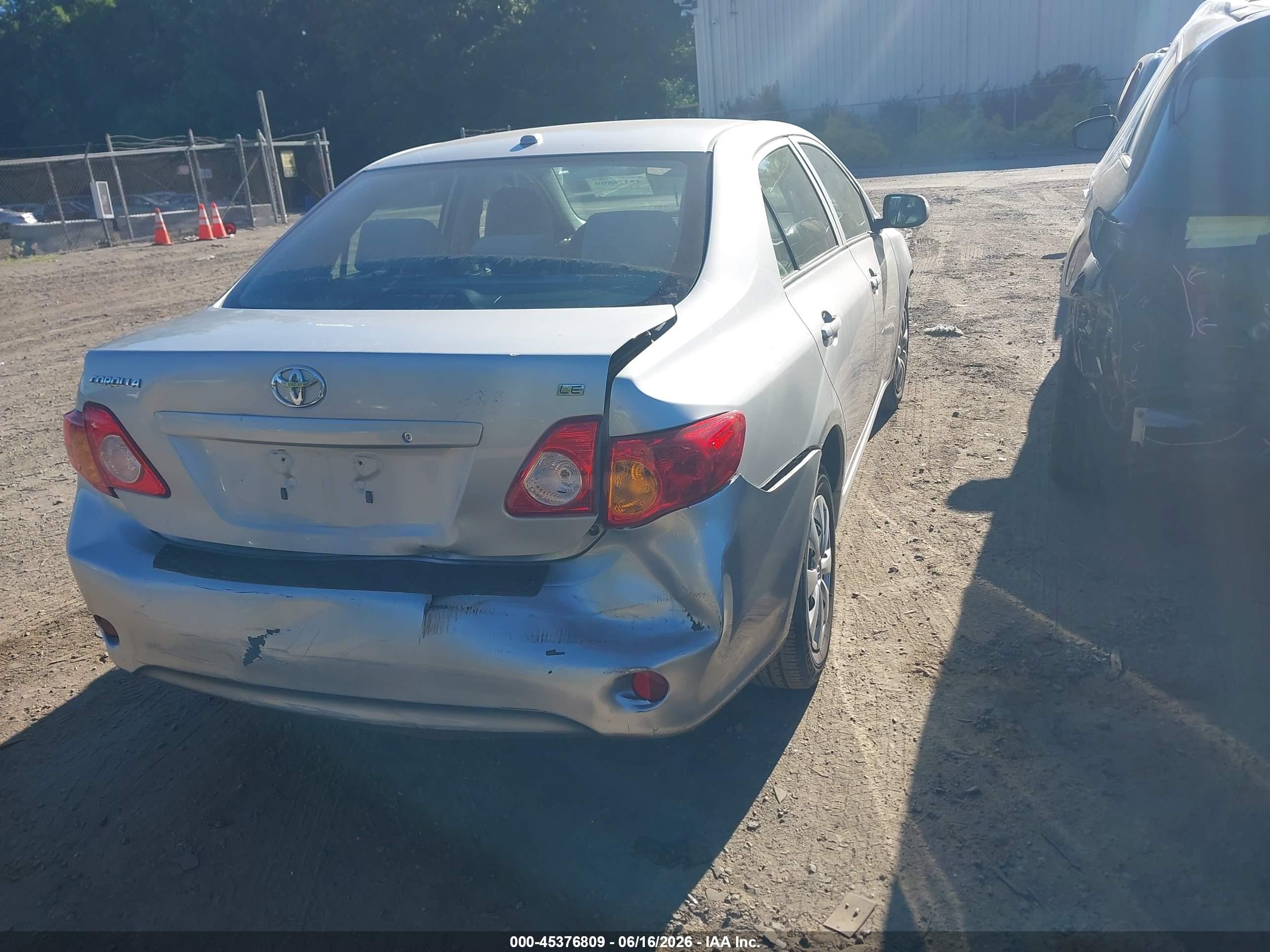 2010 Toyota Corolla Le Silver vin: 2T1BU4EEXAC252368