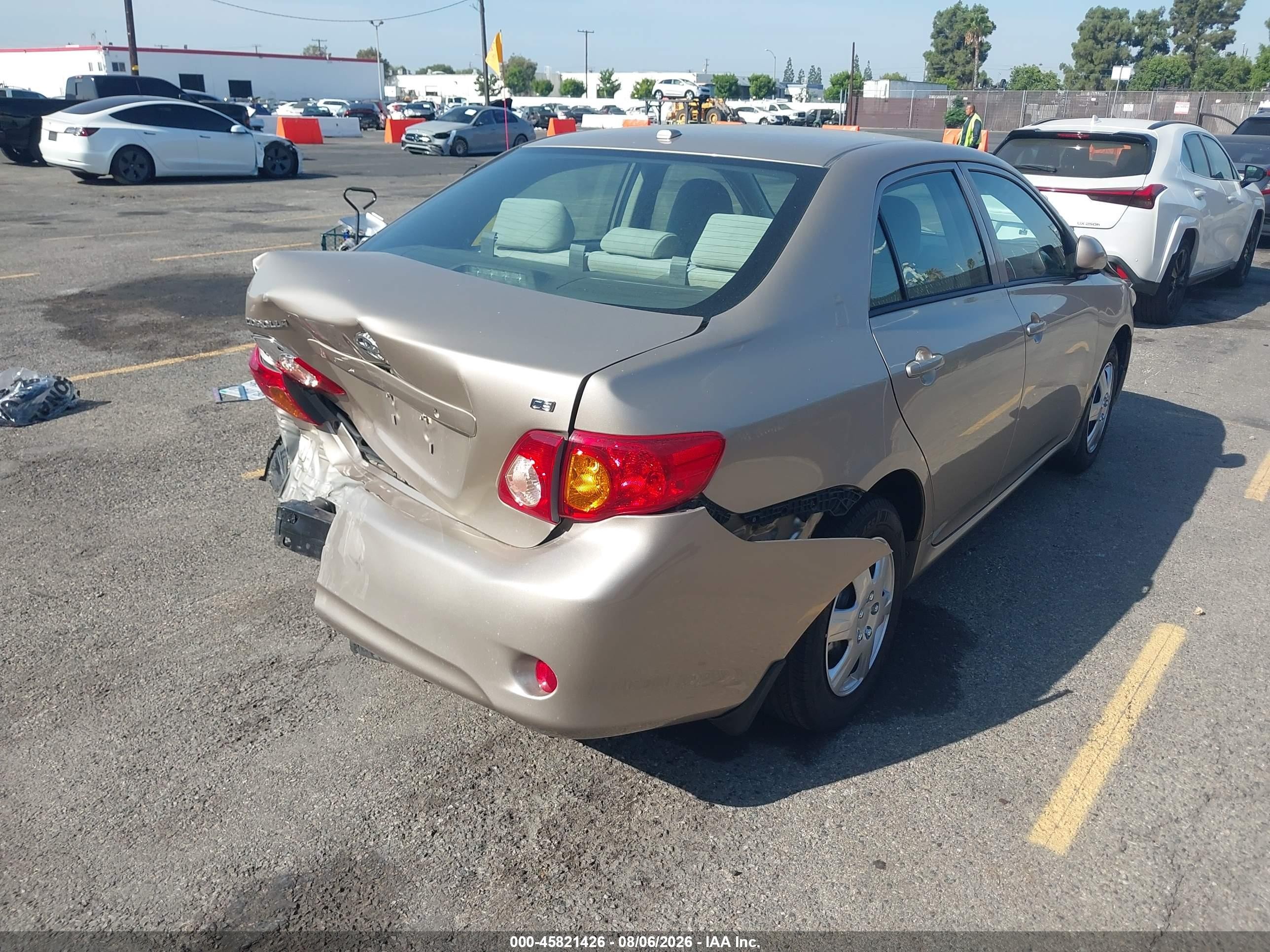 2010 Toyota Corolla Ce Champagne vin: 2T1BU4EEXAC257327