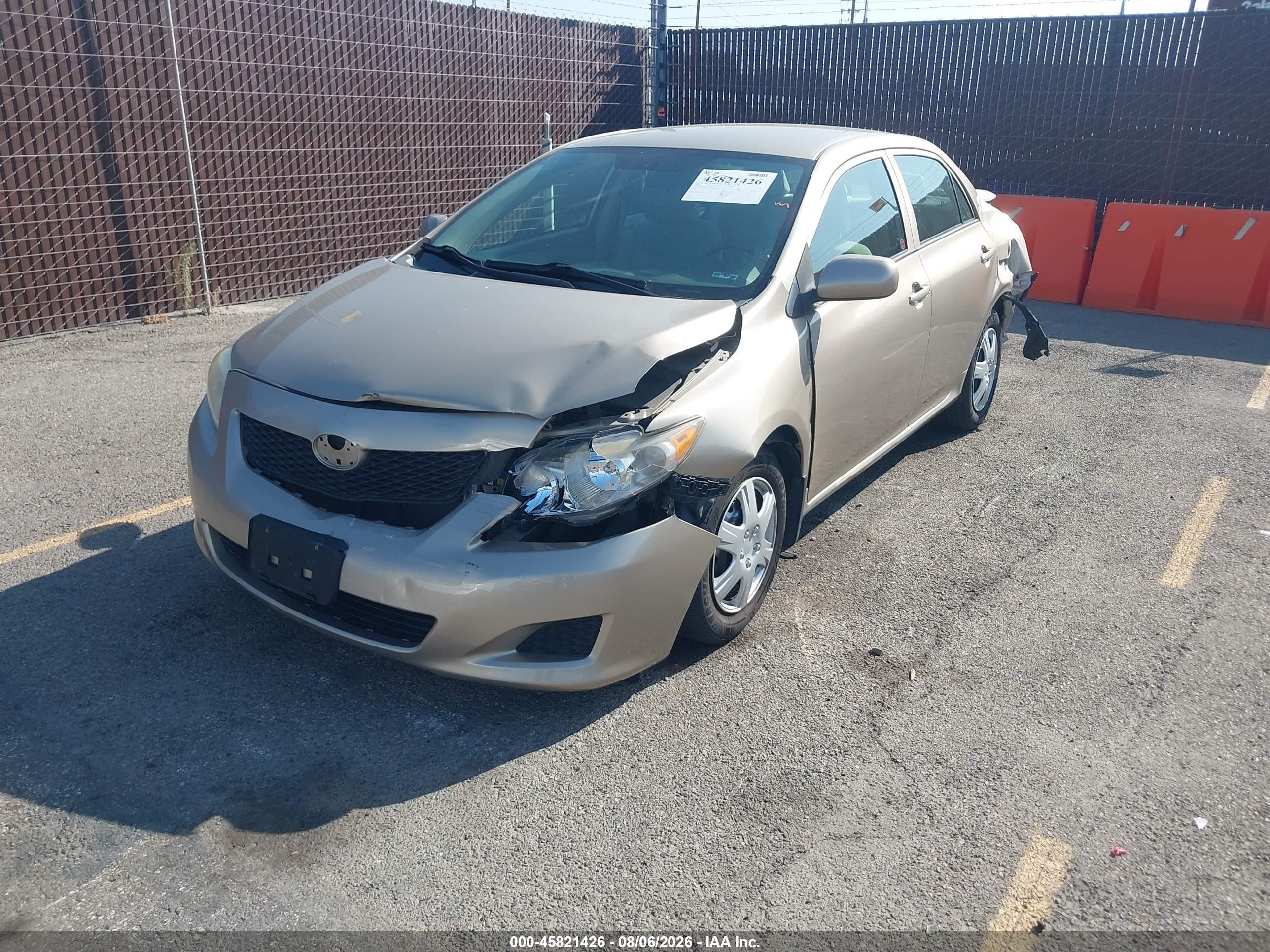 2010 Toyota Corolla Ce Champagne vin: 2T1BU4EEXAC257327