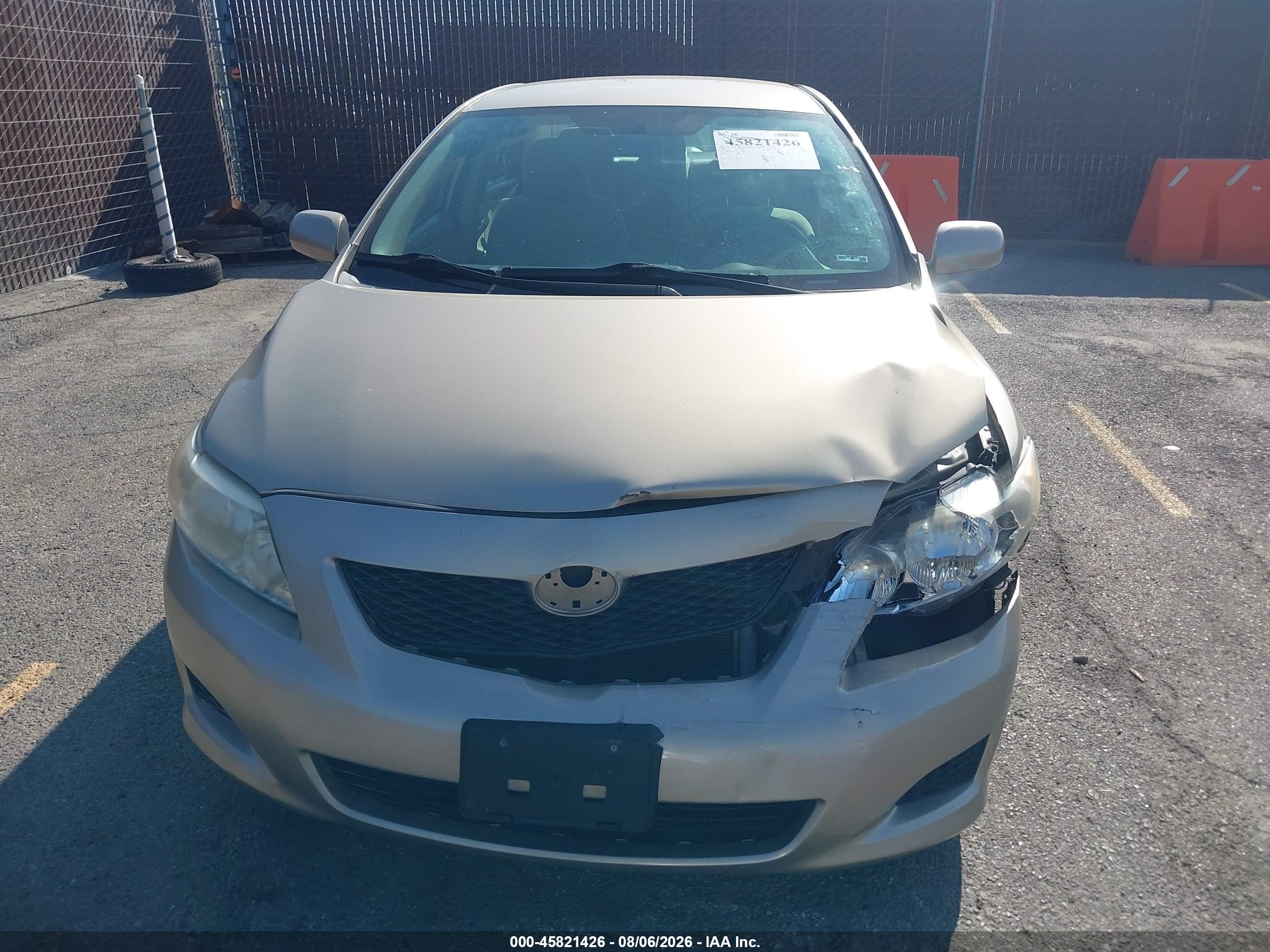 2010 Toyota Corolla Ce Champagne vin: 2T1BU4EEXAC257327