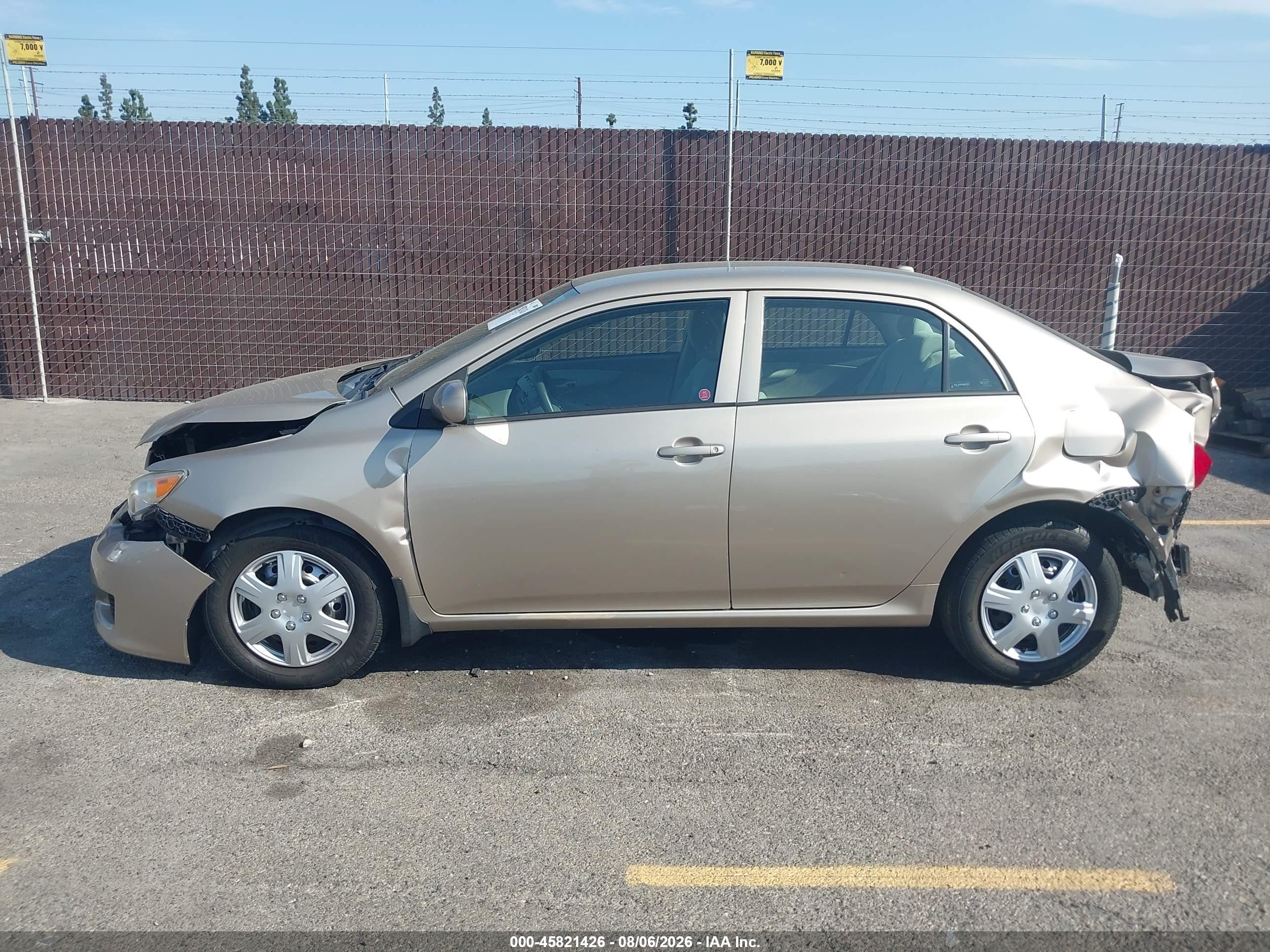 2010 Toyota Corolla Ce Champagne vin: 2T1BU4EEXAC257327