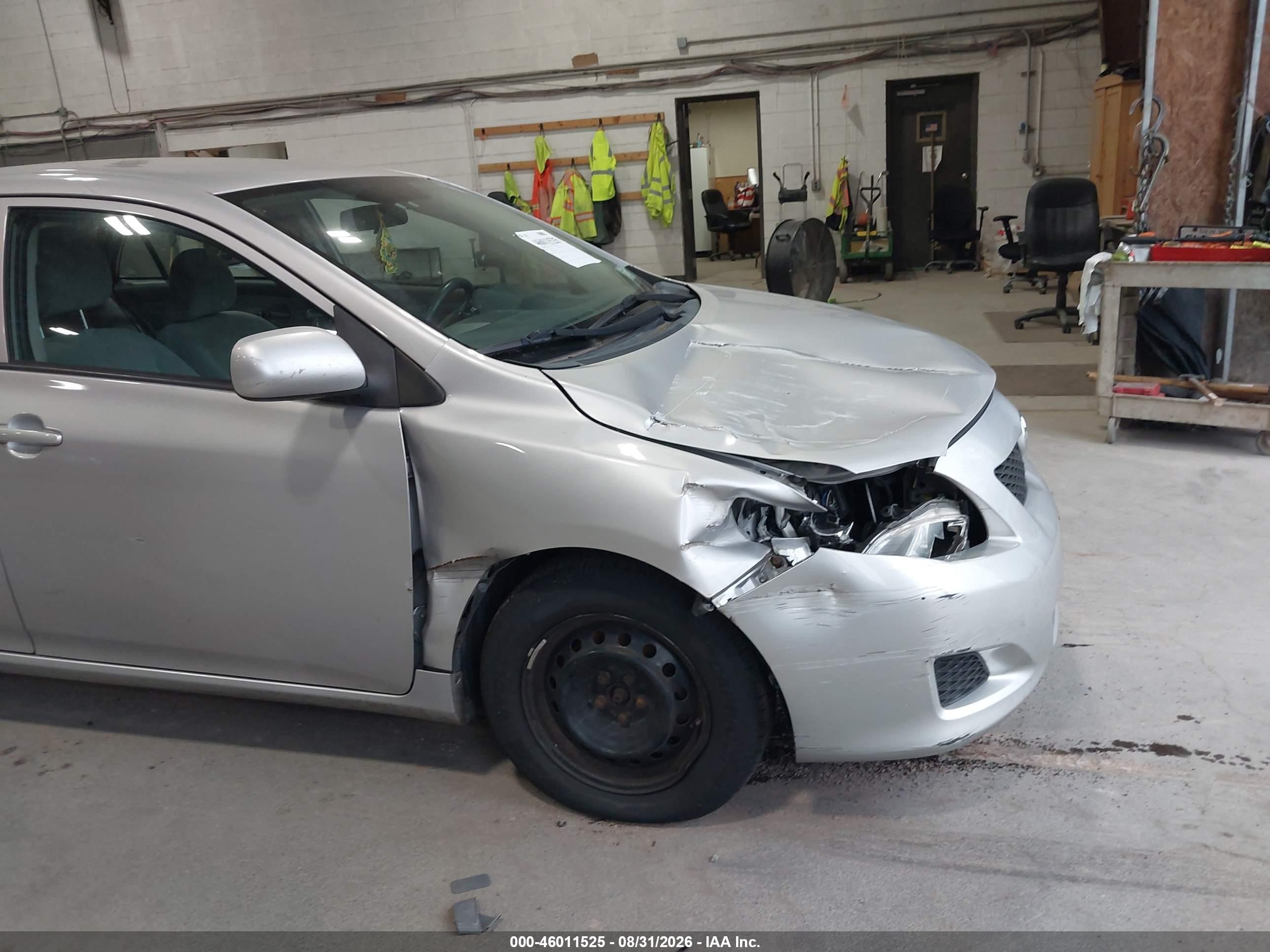 2010 Toyota Corolla Le Серый vin: 2T1BU4EEXAC260003
