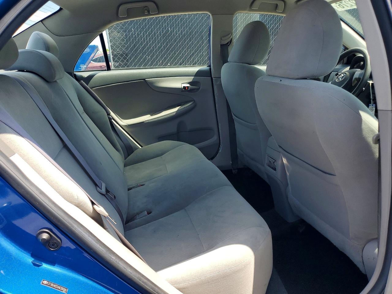 2010 Toyota Corolla Le Синий vin: 2T1BU4EEXAC260941