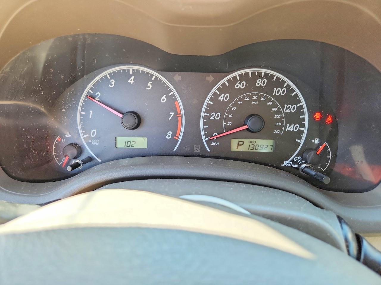 2010 Toyota Corolla Le Gold vin: 2T1BU4EEXAC292370