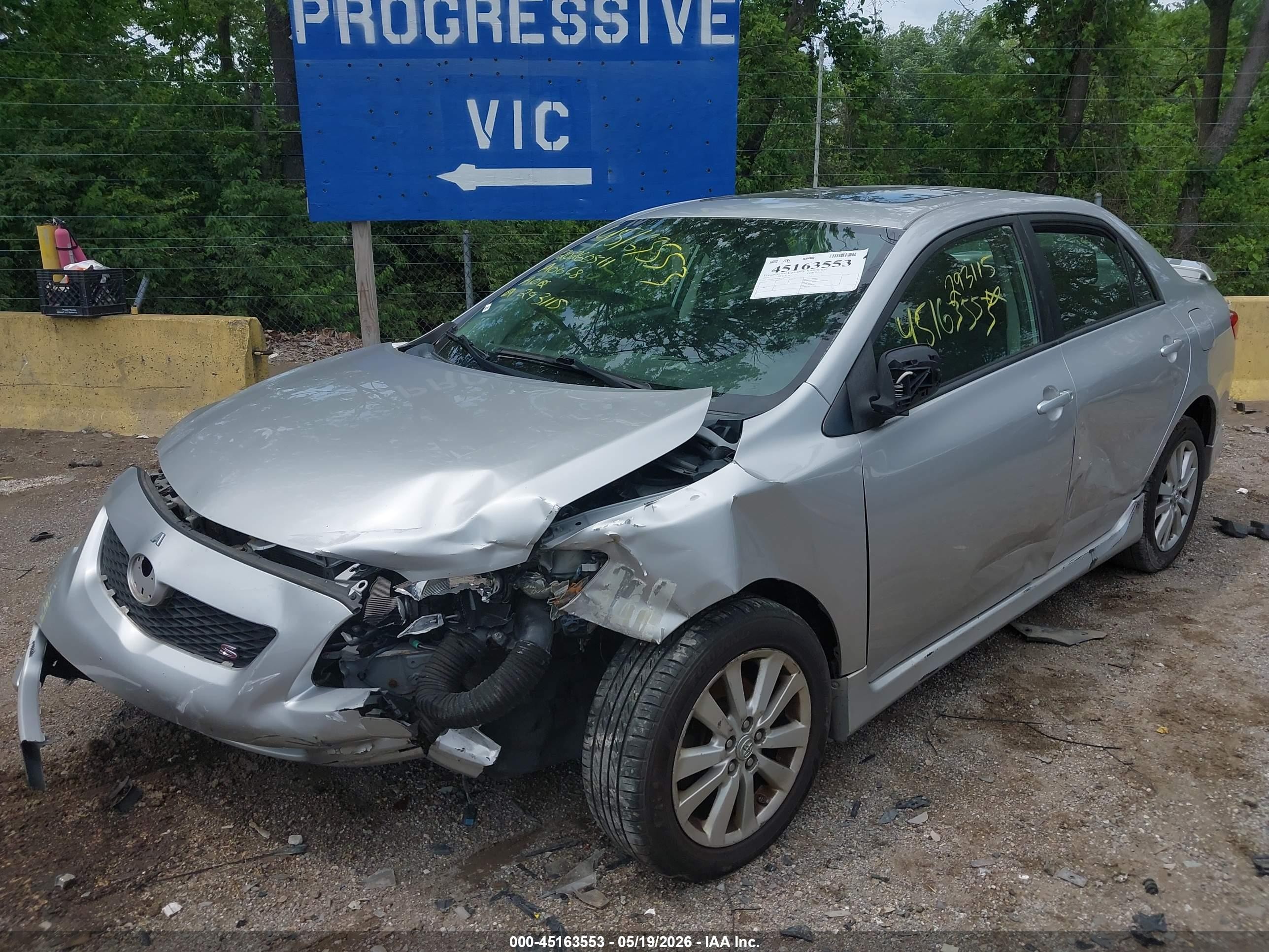 2010 Toyota Corolla S Silver vin: 2T1BU4EEXAC293115
