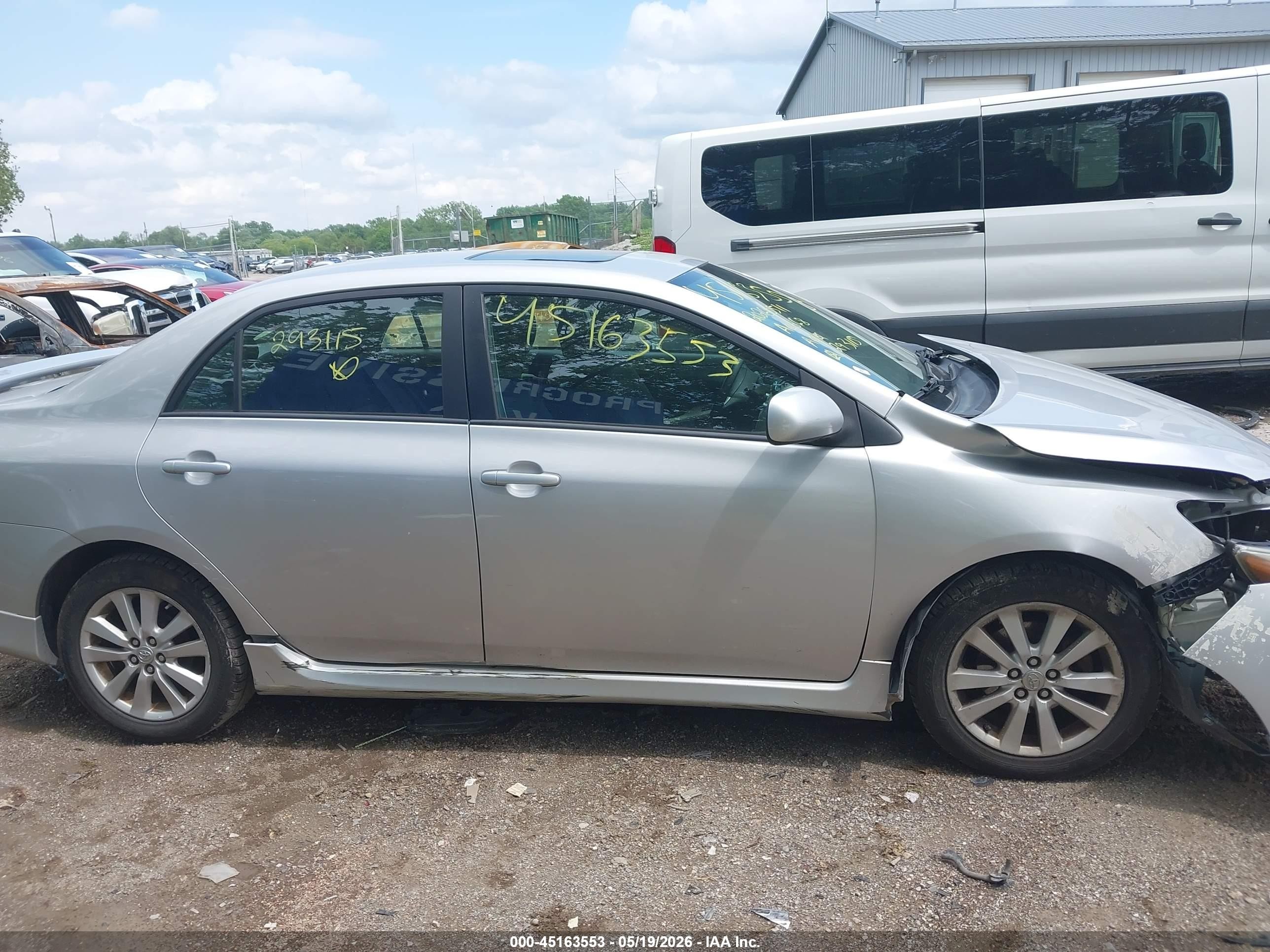 2010 Toyota Corolla S Silver vin: 2T1BU4EEXAC293115