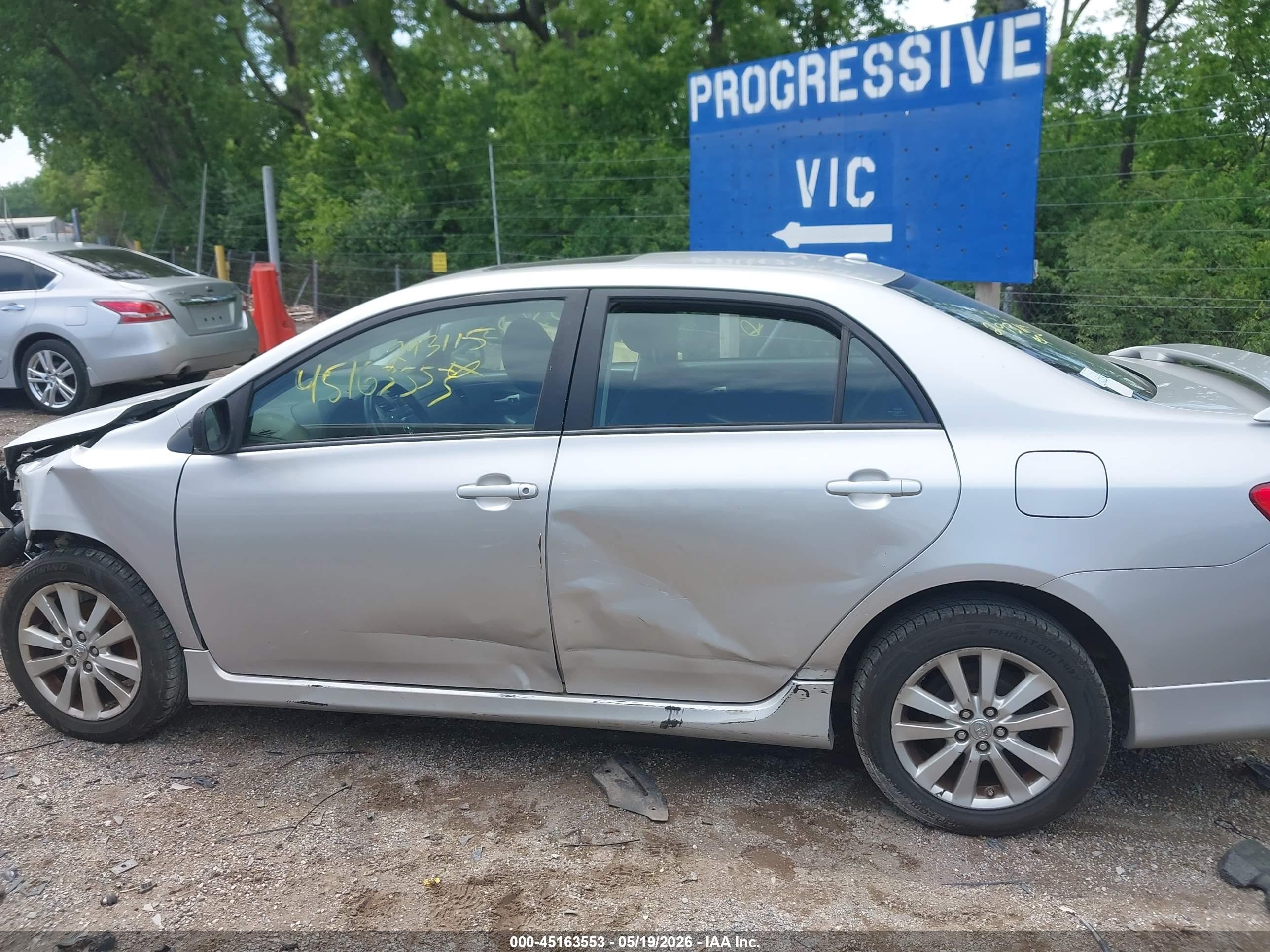 2010 Toyota Corolla S Silver vin: 2T1BU4EEXAC293115