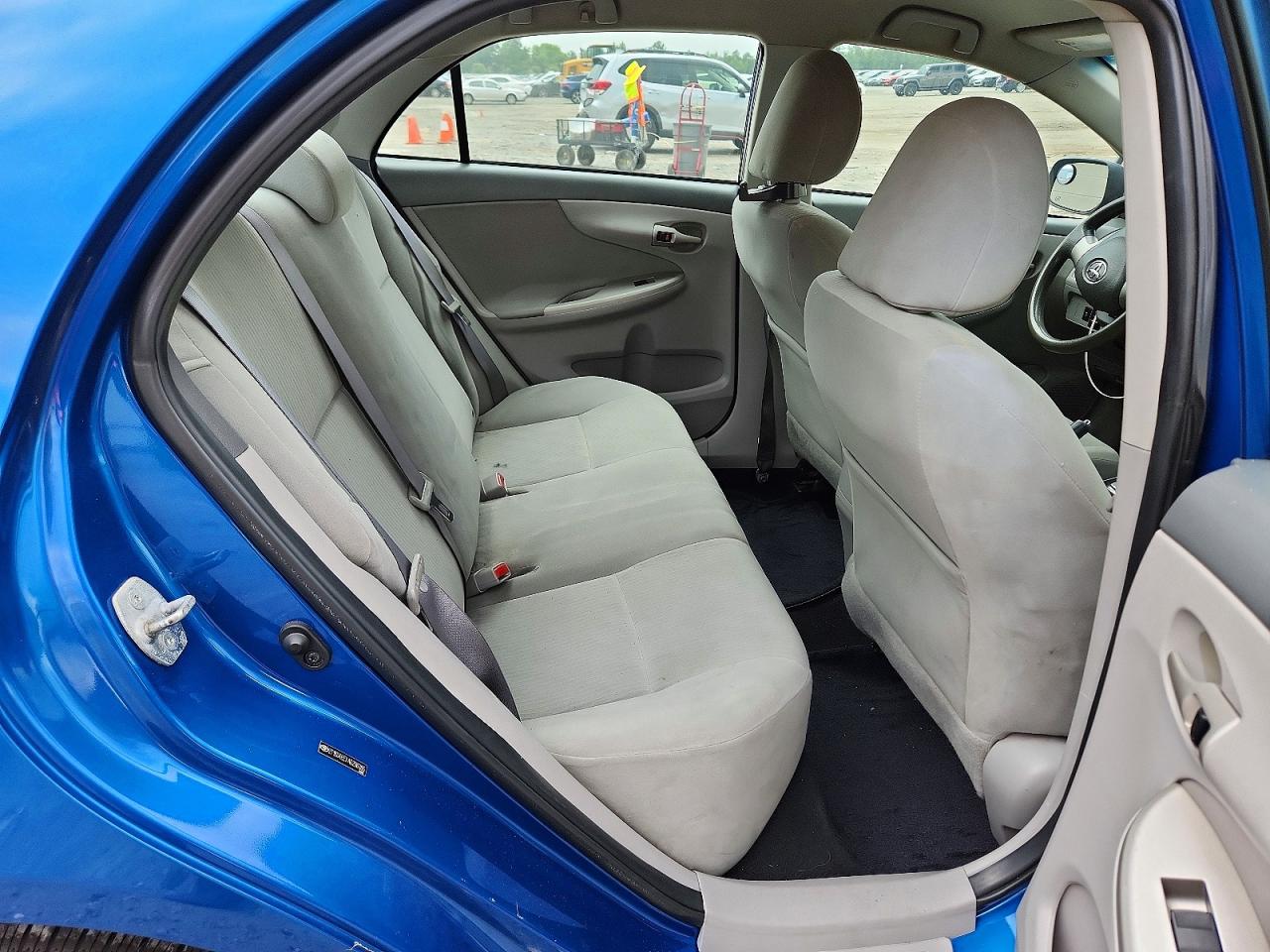 2010 Toyota Corolla Le Blue vin: 2T1BU4EEXAC296385