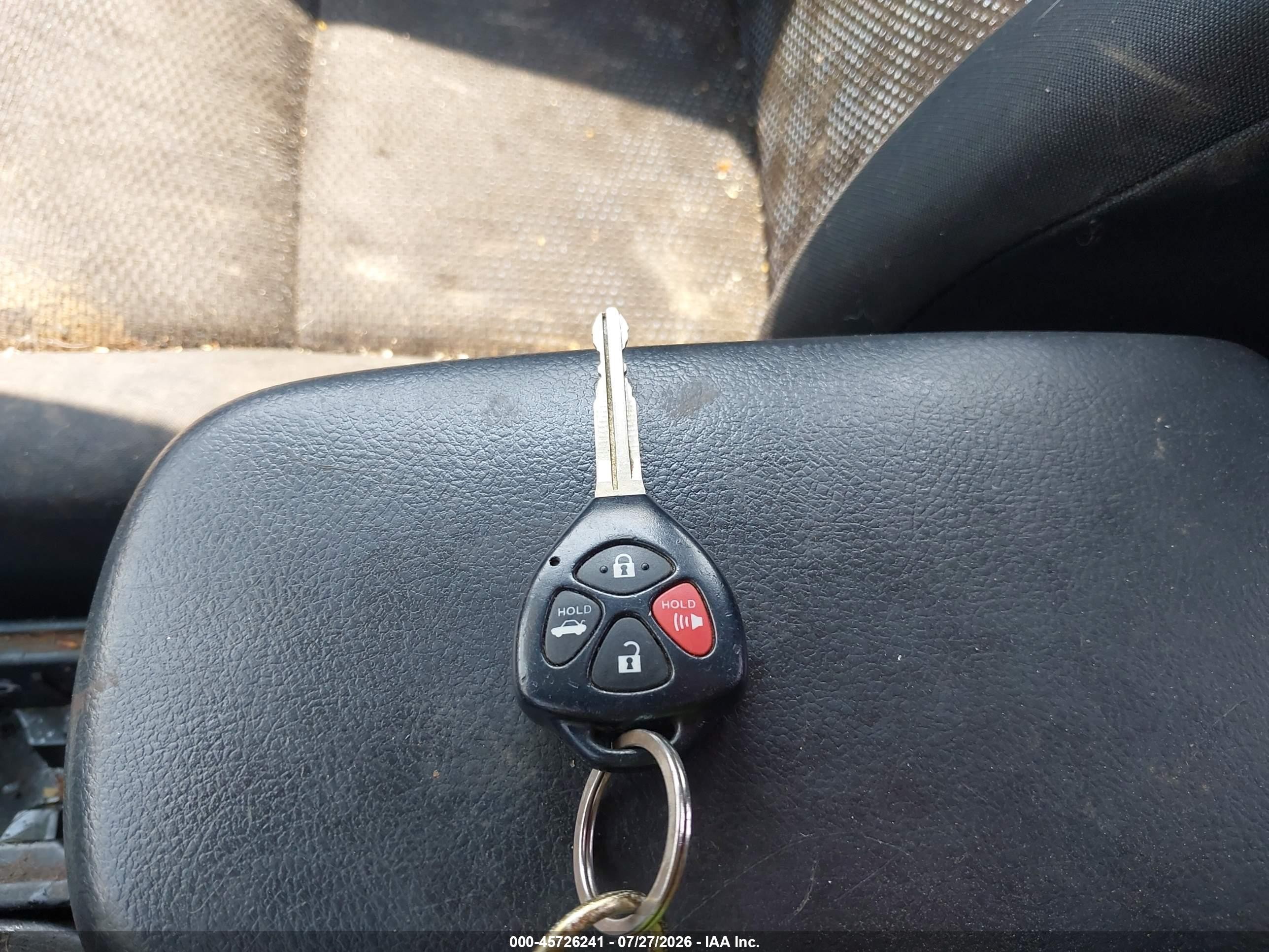 2010 Toyota Corolla S Белый vin: 2T1BU4EEXAC297696