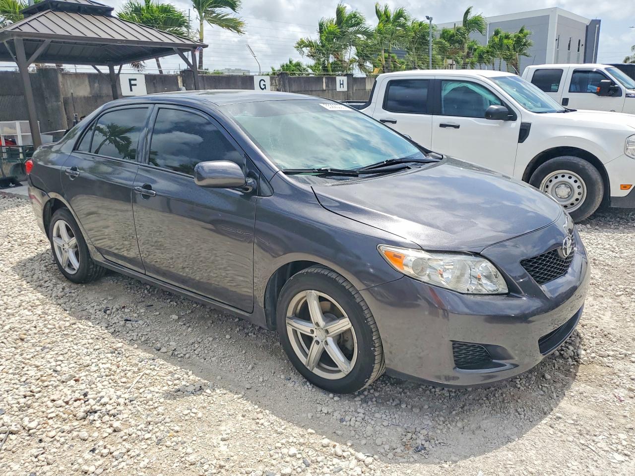 2010 Toyota Corolla Le Gray vin: 2T1BU4EEXAC300368