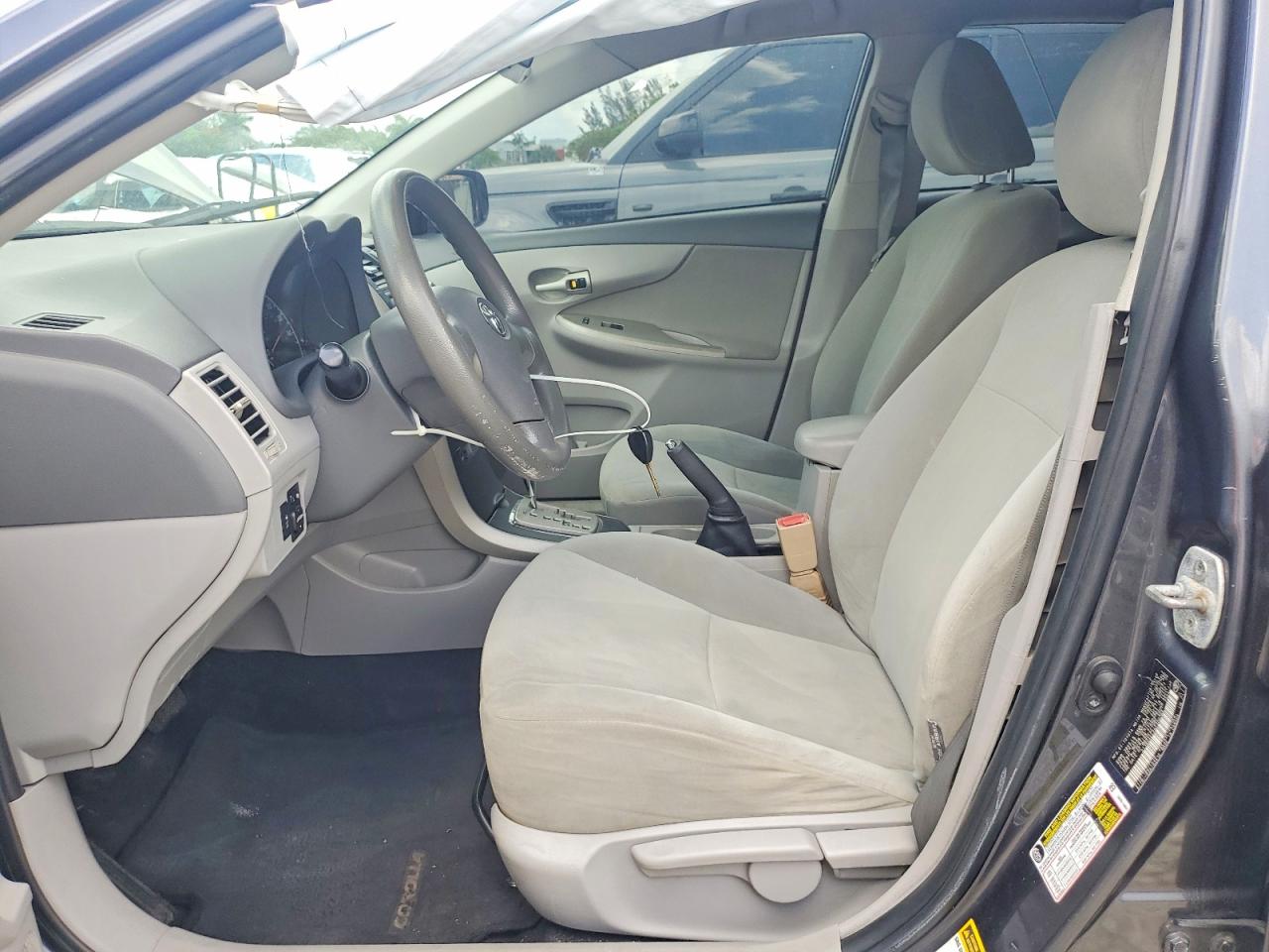 2010 Toyota Corolla Le Gray vin: 2T1BU4EEXAC300368