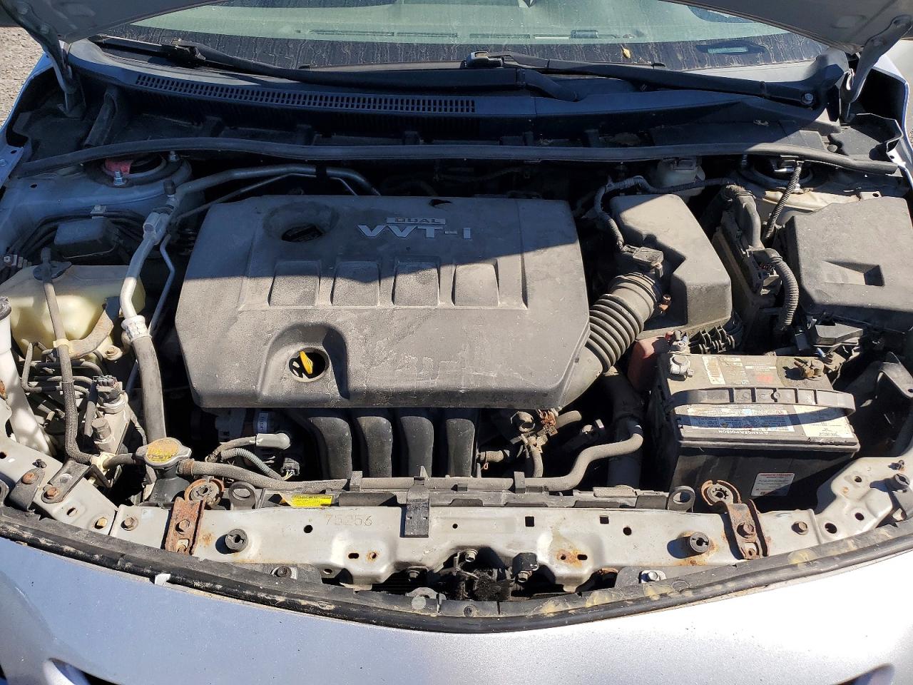 2010 Toyota Corolla Base Серебряный vin: 2T1BU4EEXAC304484