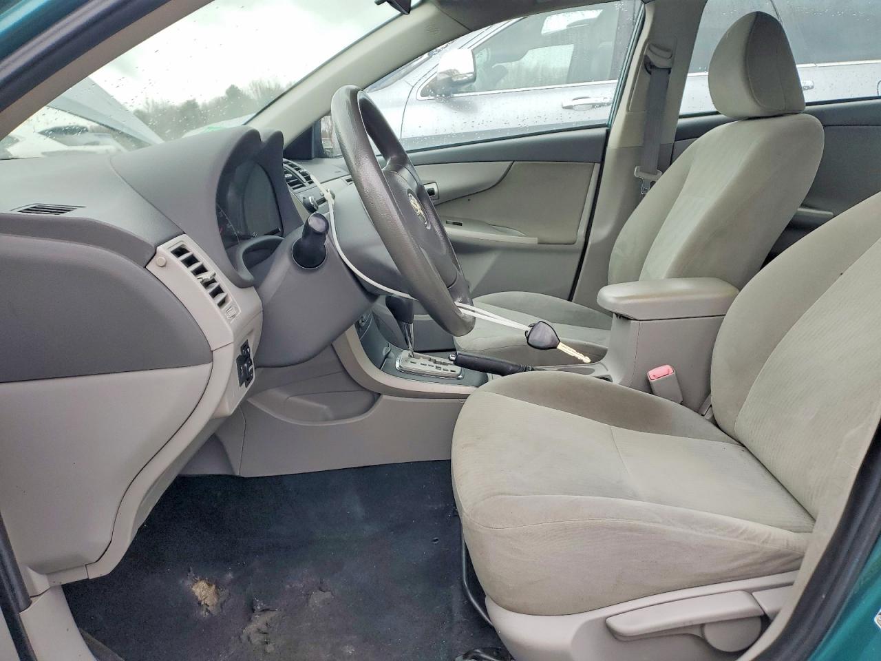 2010 Toyota Corolla Le Green vin: 2T1BU4EEXAC327442
