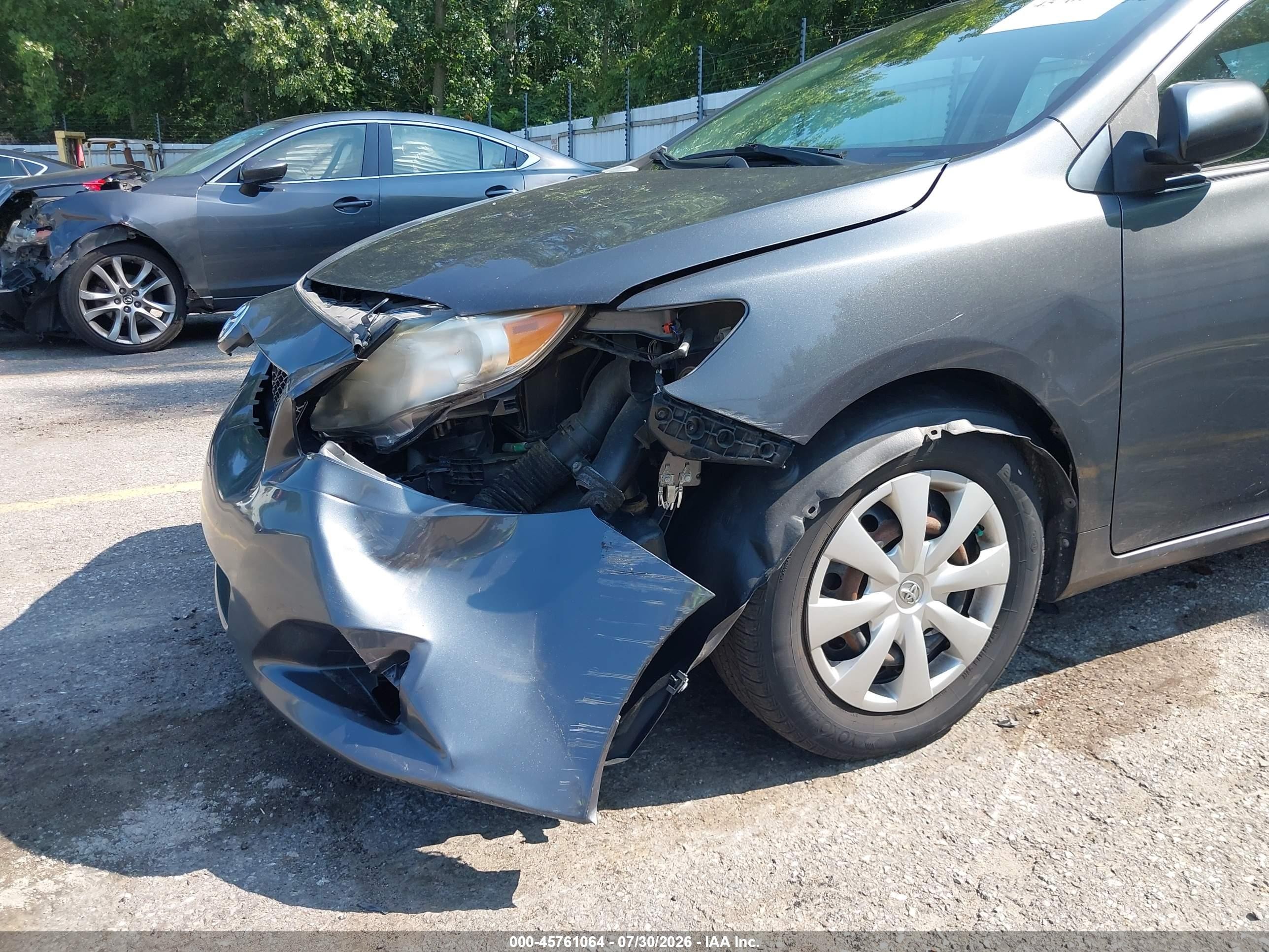 2010 Toyota Corolla   Серый vin: 2T1BU4EEXAC375264