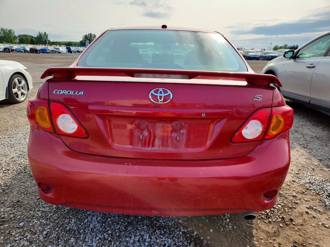 2010 Toyota Corolla Base Red vin: 2T1BU4EEXAC399094