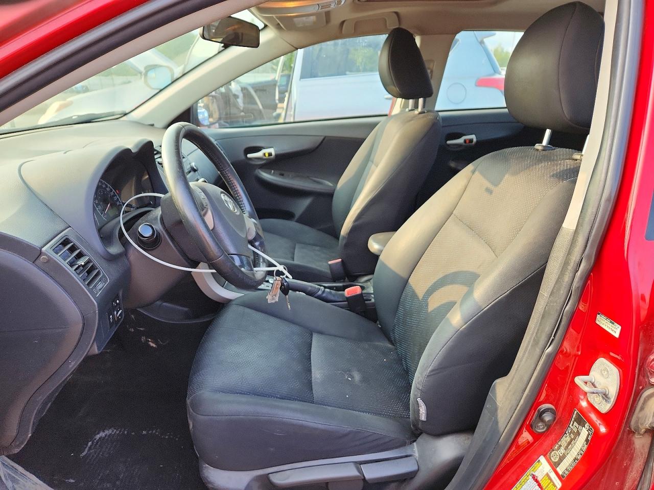 2010 Toyota Corolla Base Red vin: 2T1BU4EEXAC399094