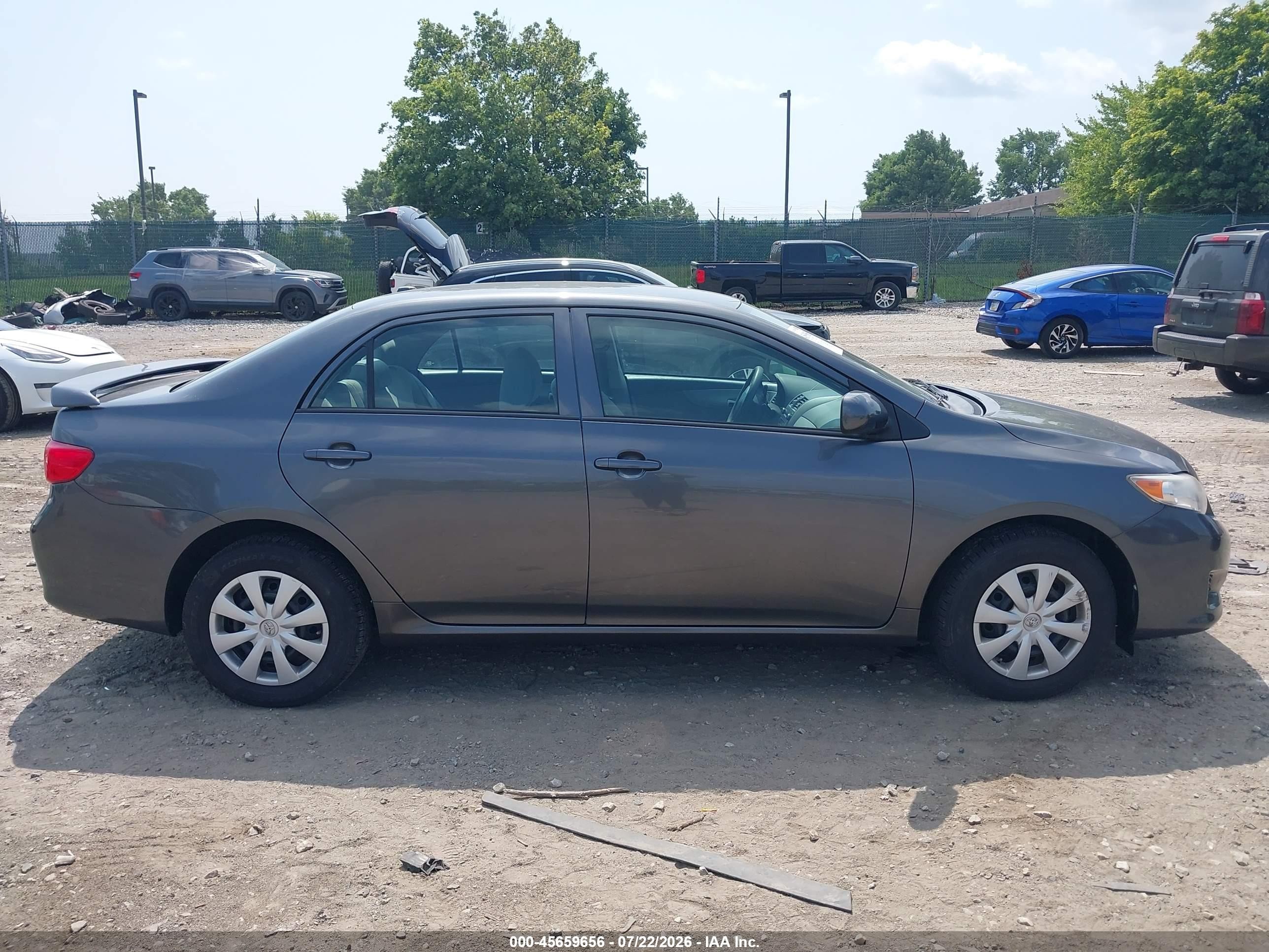 2010 Toyota Corolla Le Gray vin: 2T1BU4EEXAC410059