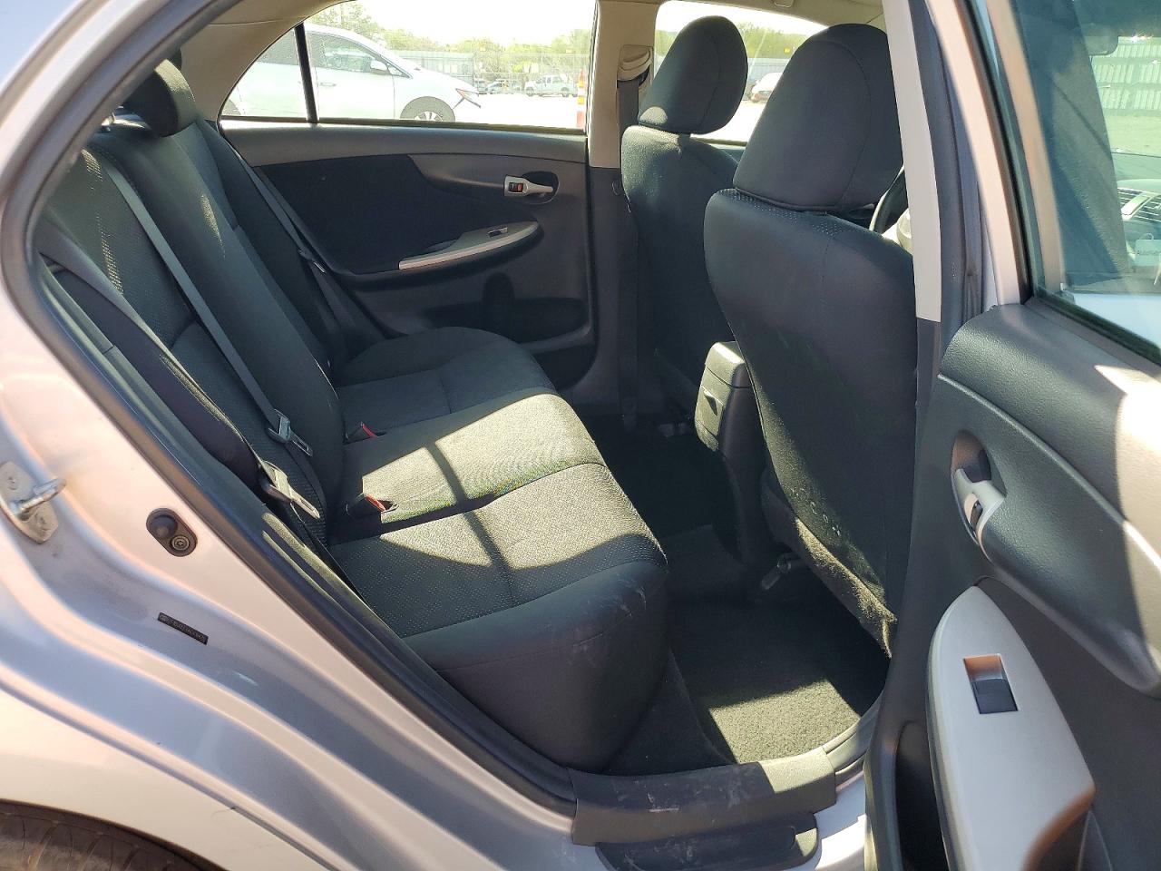 2010 Toyota Corolla S Серебряный vin: 2T1BU4EEXAC418470