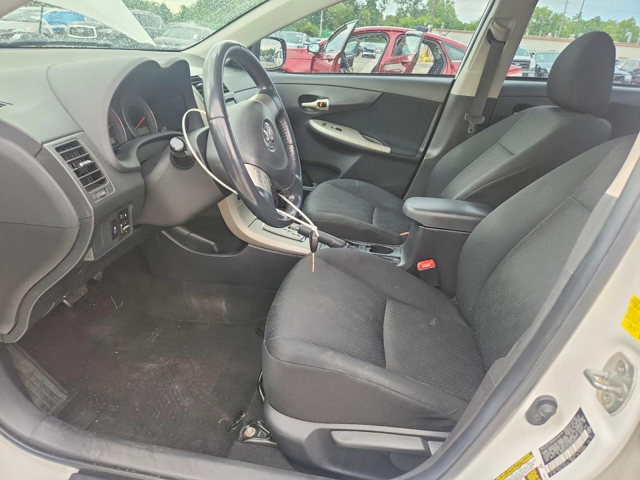 2010 Toyota Corolla S White vin: 2T1BU4EEXAC422471