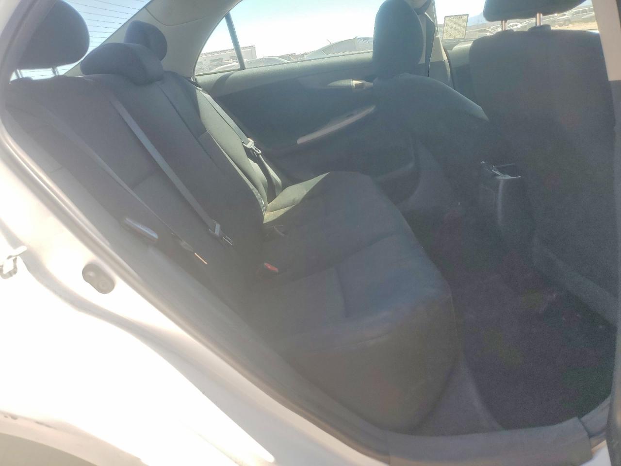 2010 Toyota Corolla S White vin: 2T1BU4EEXAC424592