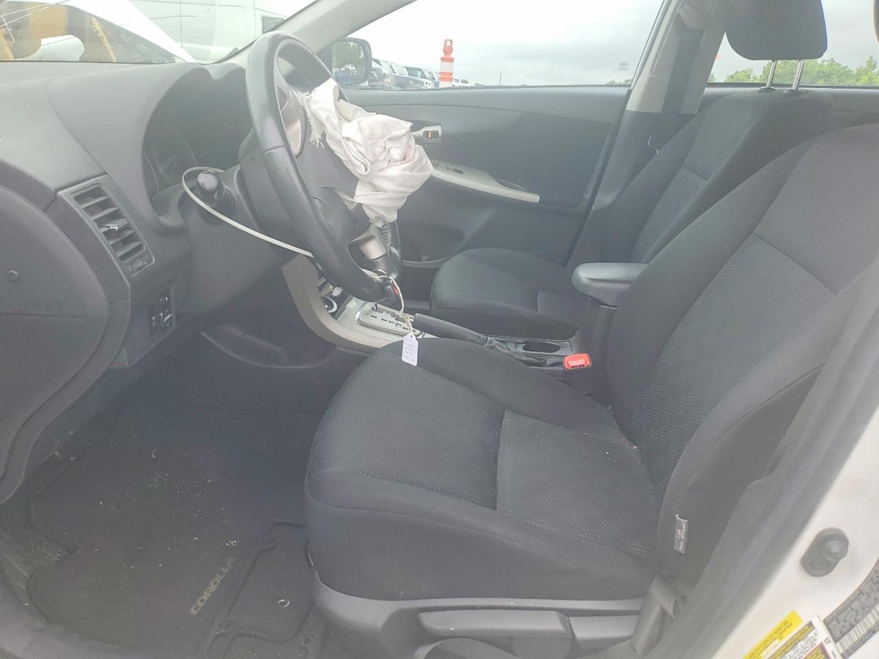 2010 Toyota Corolla S Белый vin: 2T1BU4EEXAC440114