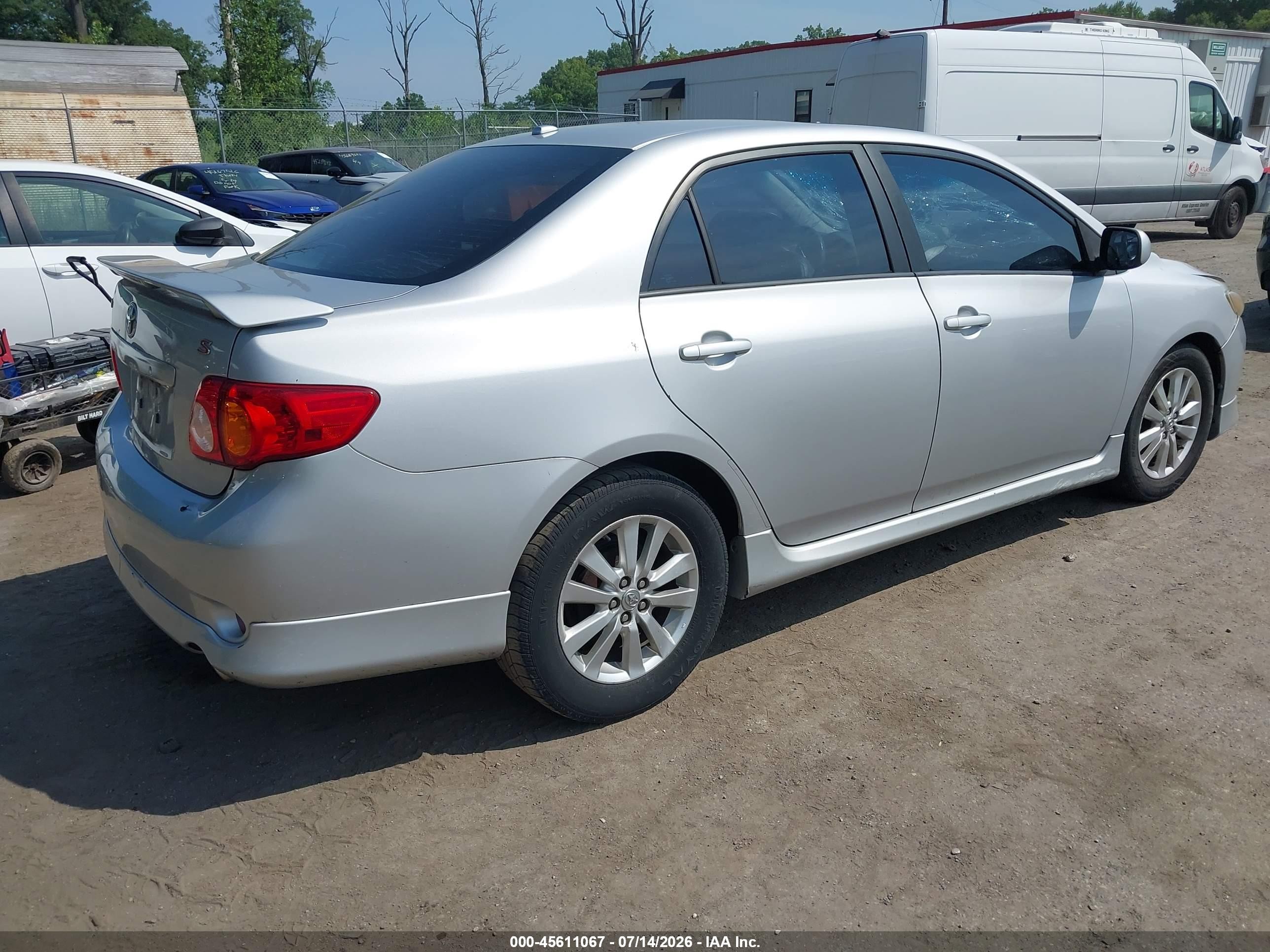 2010 Toyota Corolla S Серебряный vin: 2T1BU4EEXAC448634