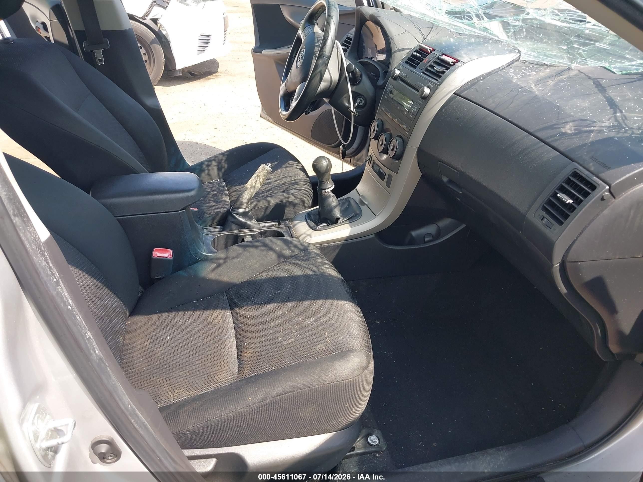 2010 Toyota Corolla S Серебряный vin: 2T1BU4EEXAC448634