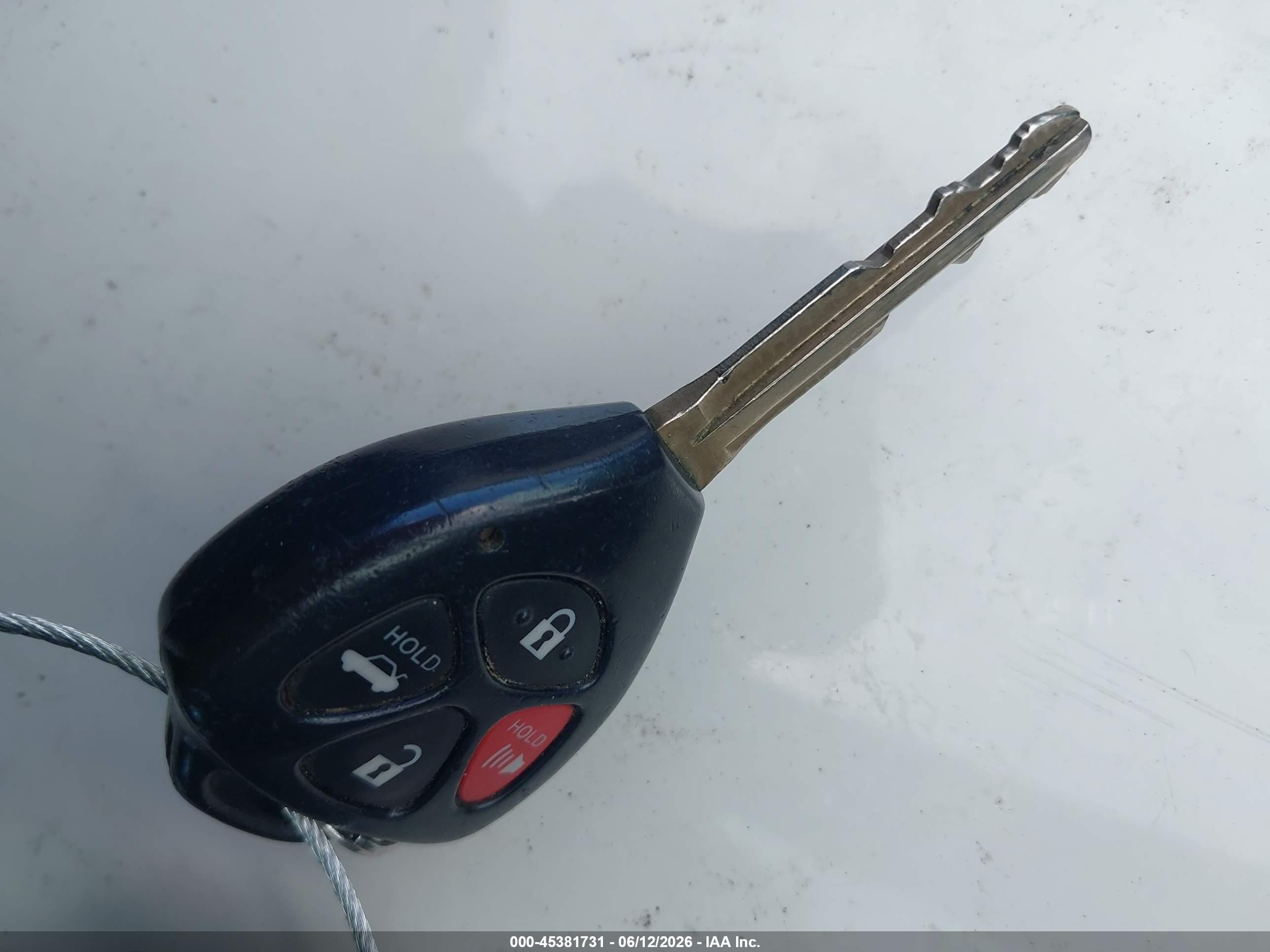 2010 Toyota Corolla S Серебряный vin: 2T1BU4EEXAC451422