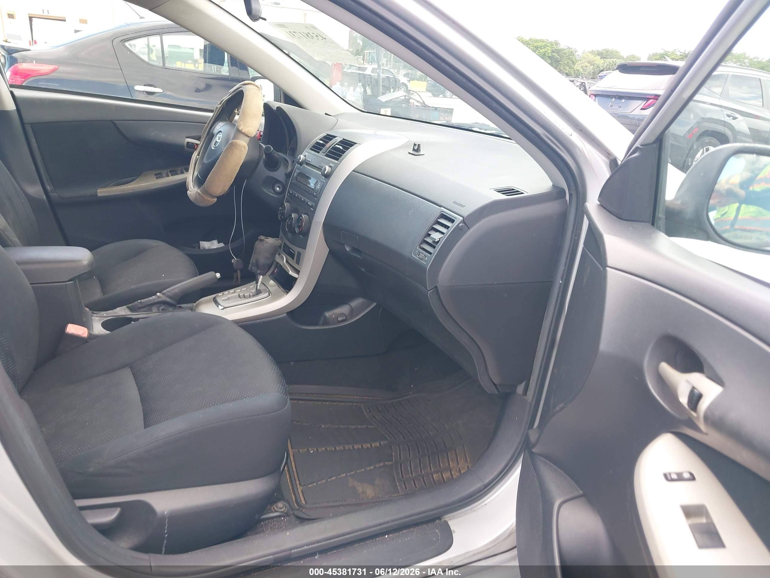 2010 Toyota Corolla S Серебряный vin: 2T1BU4EEXAC451422