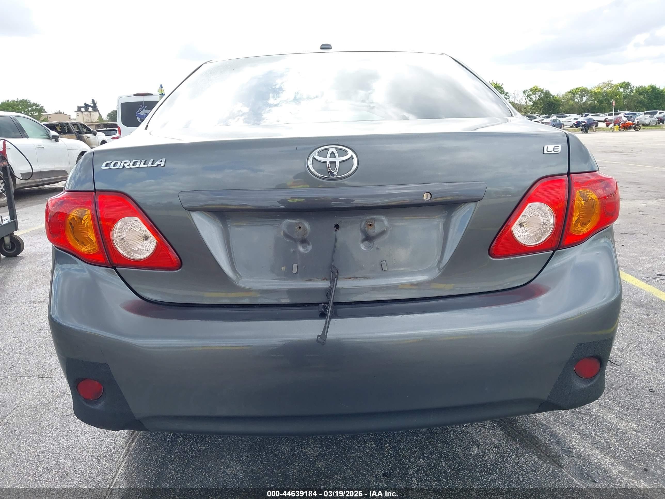 2010 Toyota Corolla Le Gray vin: 2T1BU4EEXAC464882