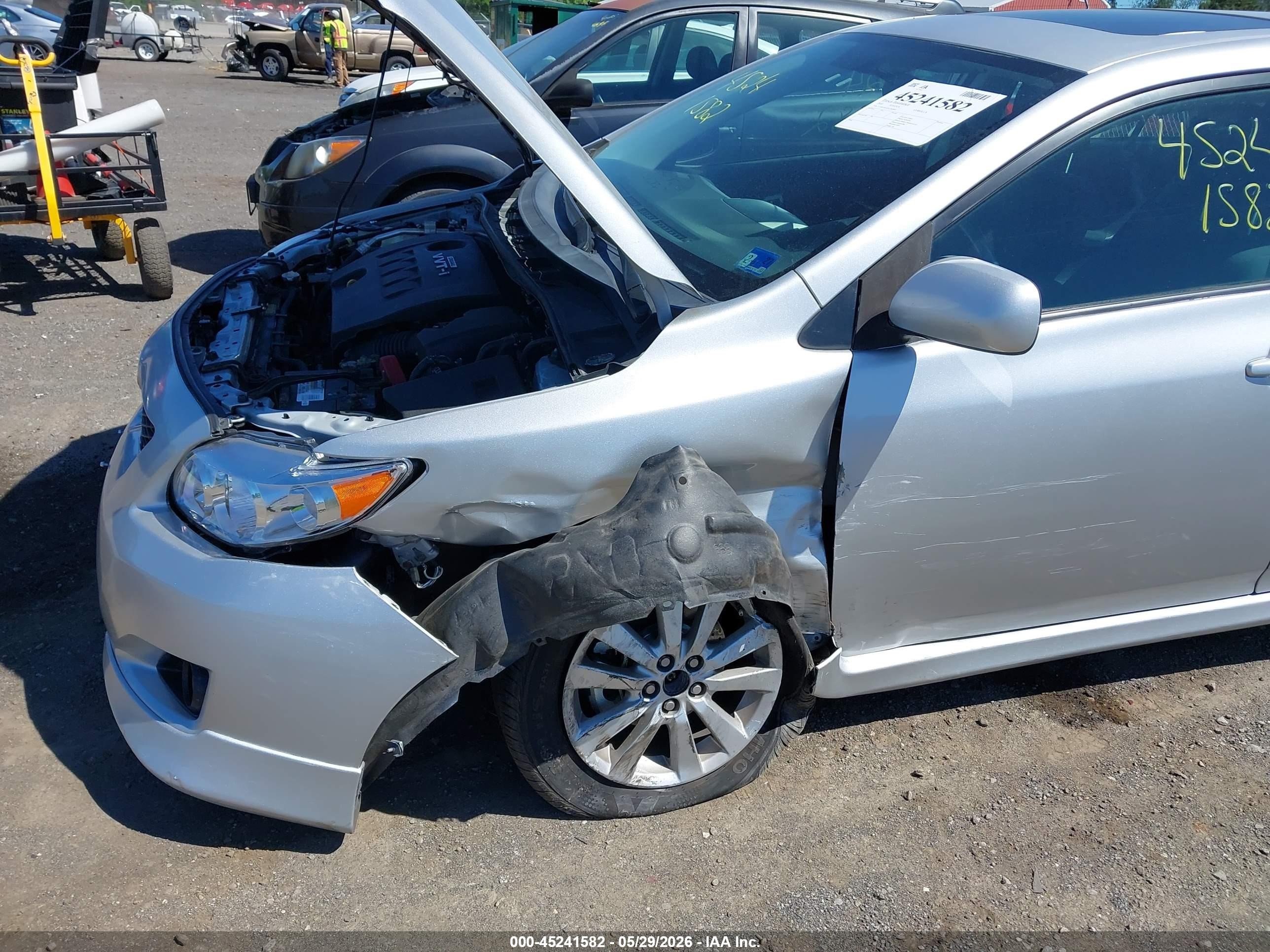 2010 Toyota Corolla S Серебряный vin: 2T1BU4EEXAC469483
