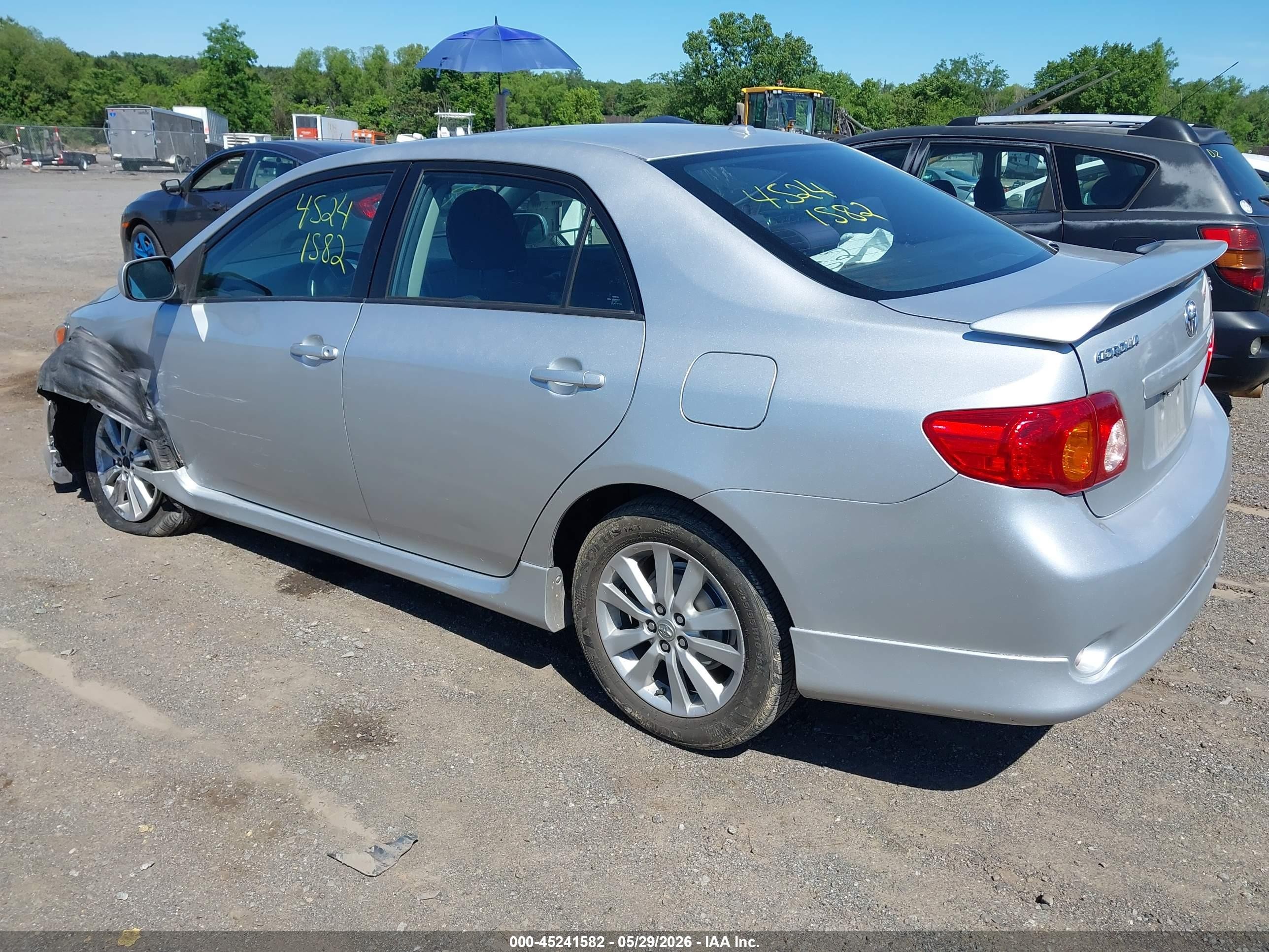 2010 Toyota Corolla S Серебряный vin: 2T1BU4EEXAC469483