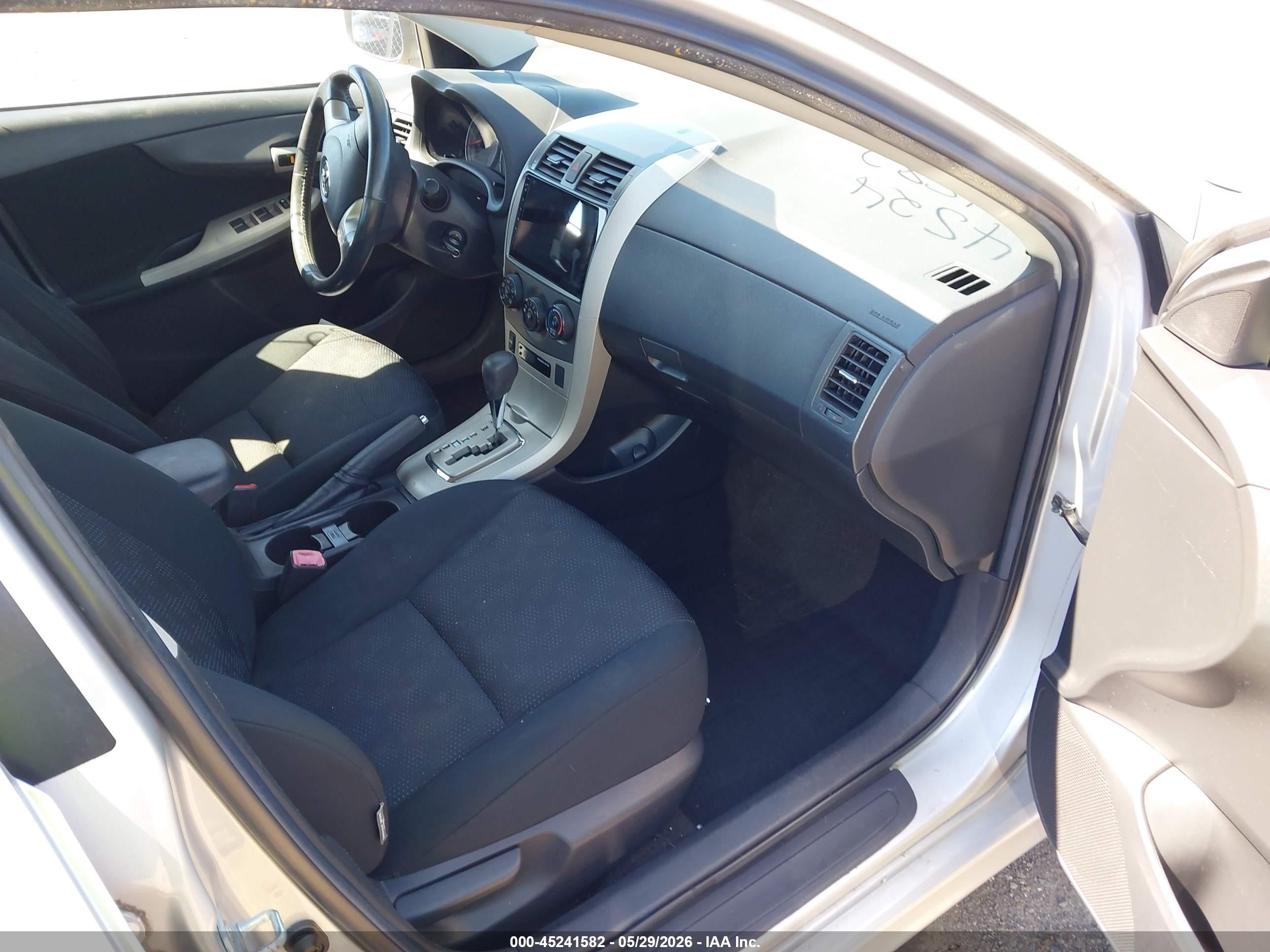 2010 Toyota Corolla S Серебряный vin: 2T1BU4EEXAC469483