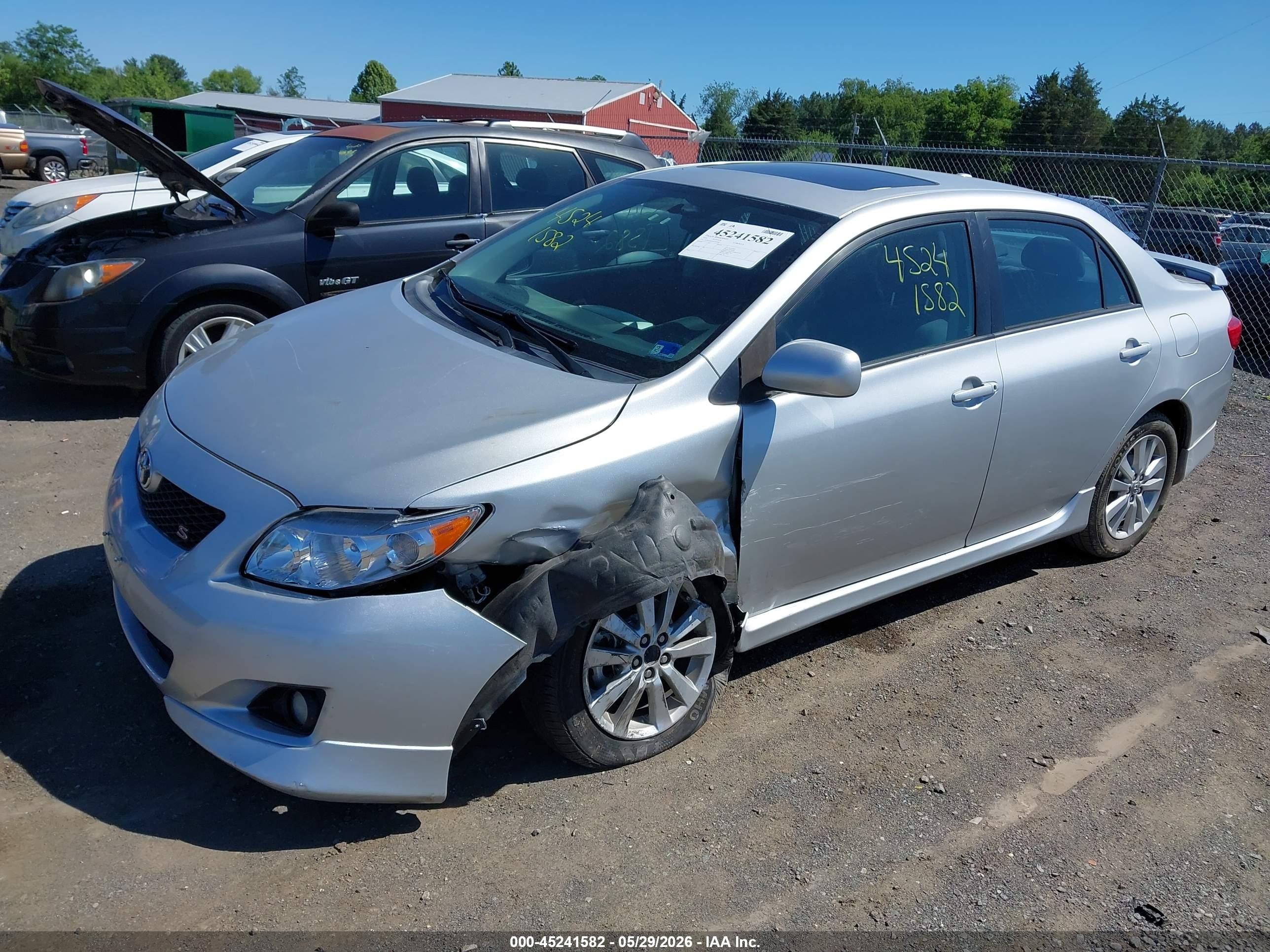 2010 Toyota Corolla S Серебряный vin: 2T1BU4EEXAC469483
