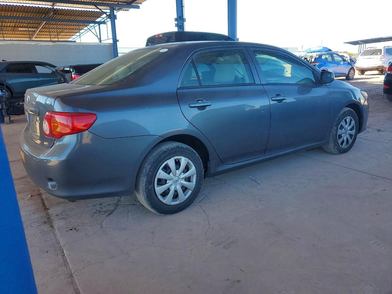 2010 Toyota Corolla Le Gray vin: 2T1BU4EEXAC511361