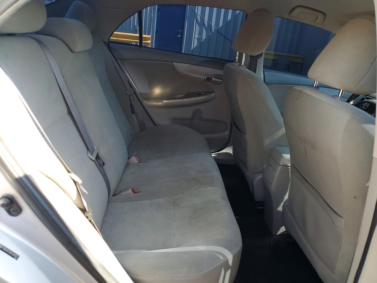 2010 Toyota Corolla Le Silver vin: 2T1BU4EEXAC531075