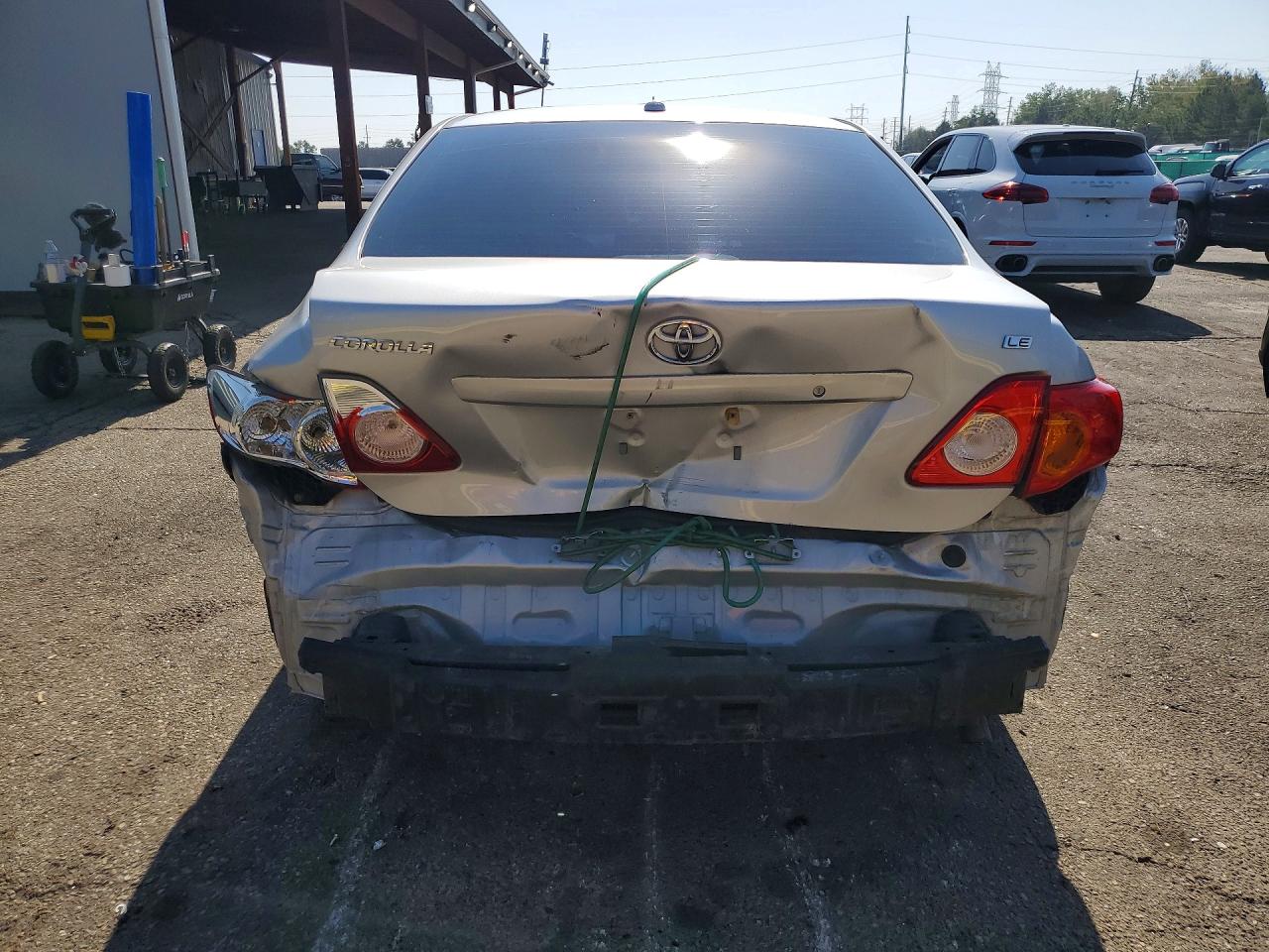 2010 Toyota Corolla Le Silver vin: 2T1BU4EEXAC531075