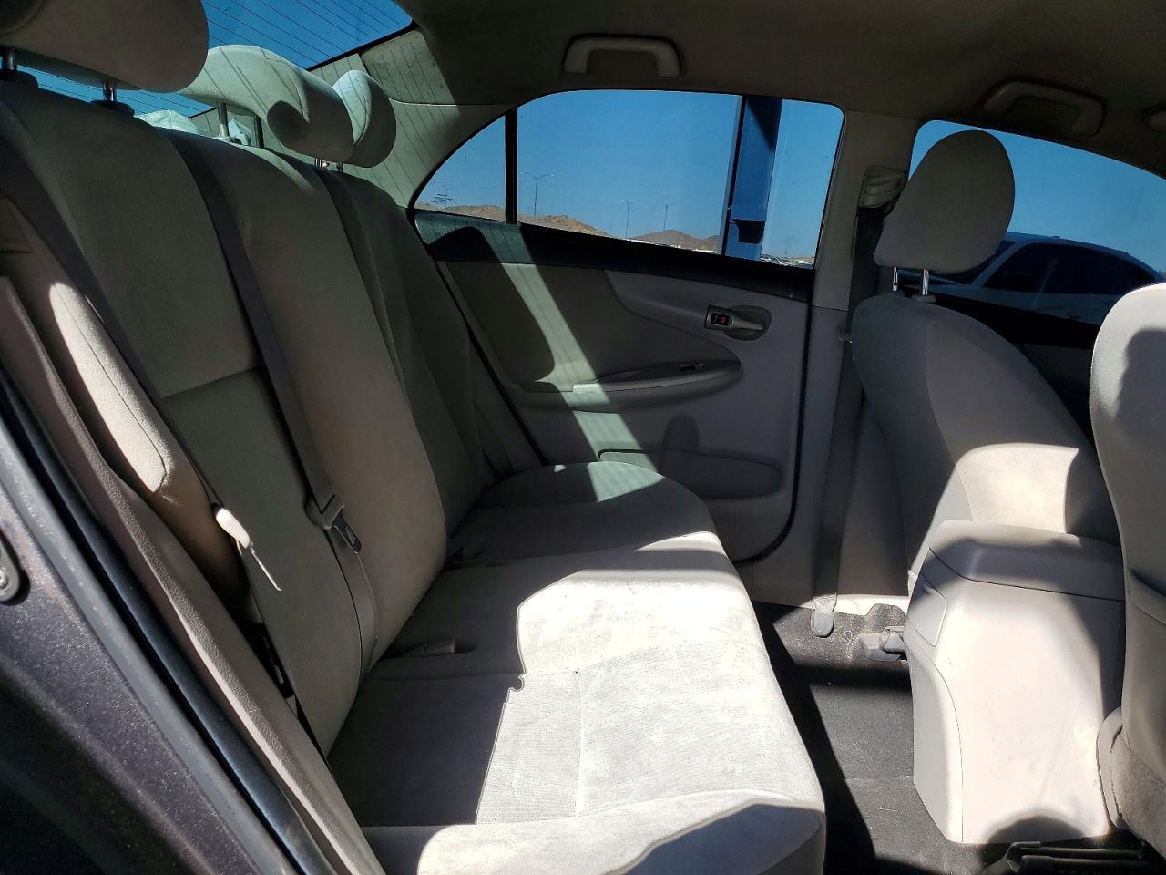 2011 Toyota Corolla Le Gray vin: 2T1BU4EEXBC537069