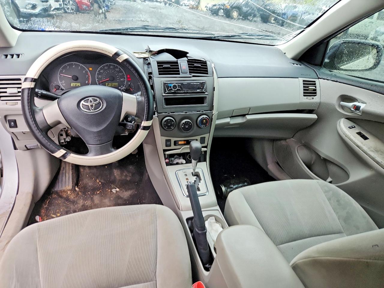2011 Toyota Corolla Base White vin: 2T1BU4EEXBC537783