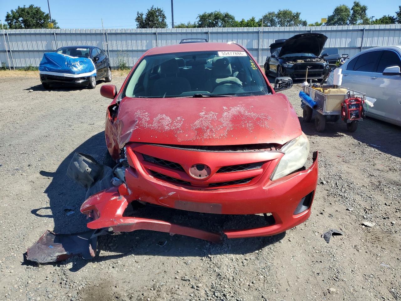 2011 Toyota Corolla Le Red vin: 2T1BU4EEXBC542644