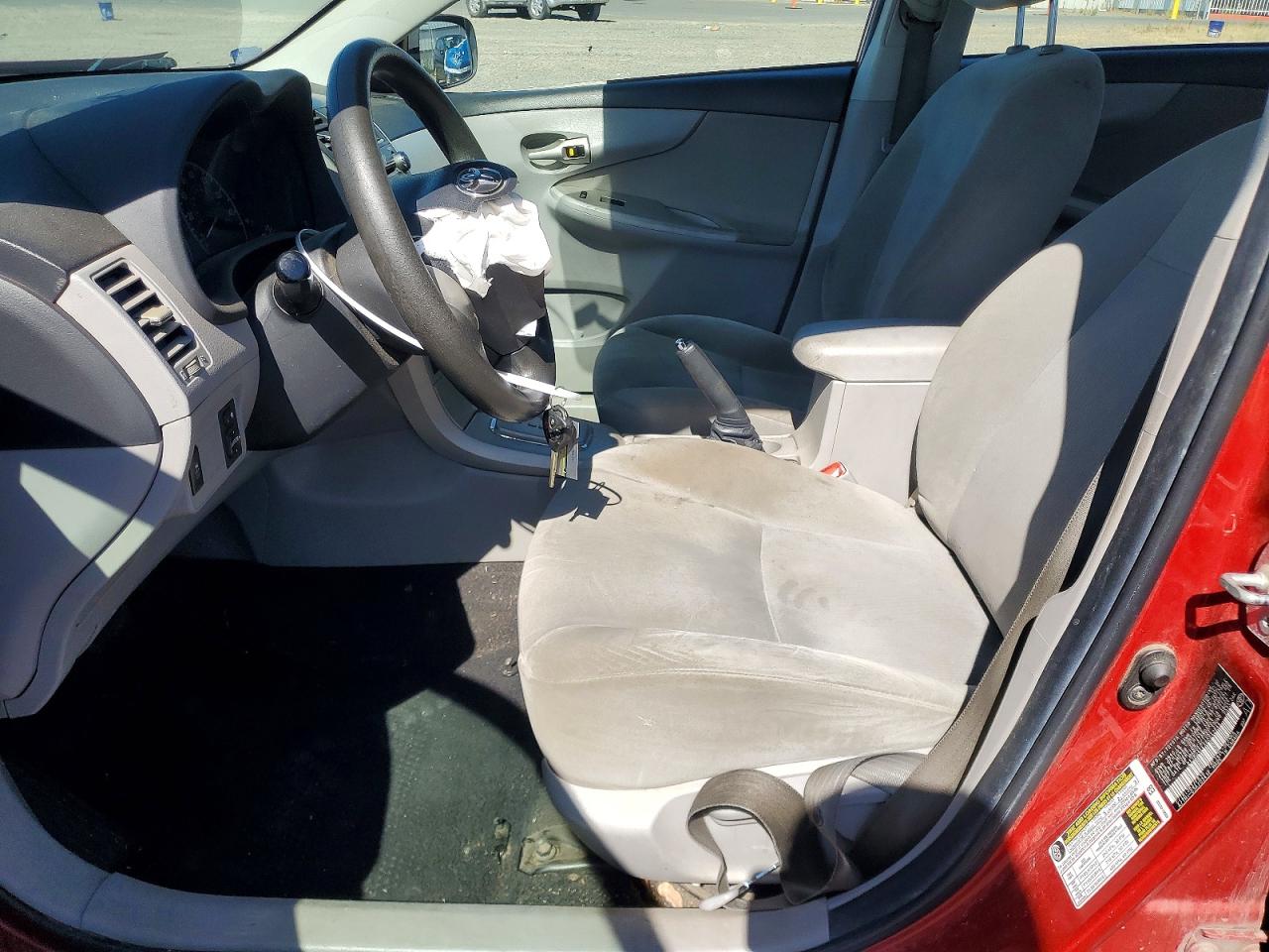 2011 Toyota Corolla Le Red vin: 2T1BU4EEXBC542644