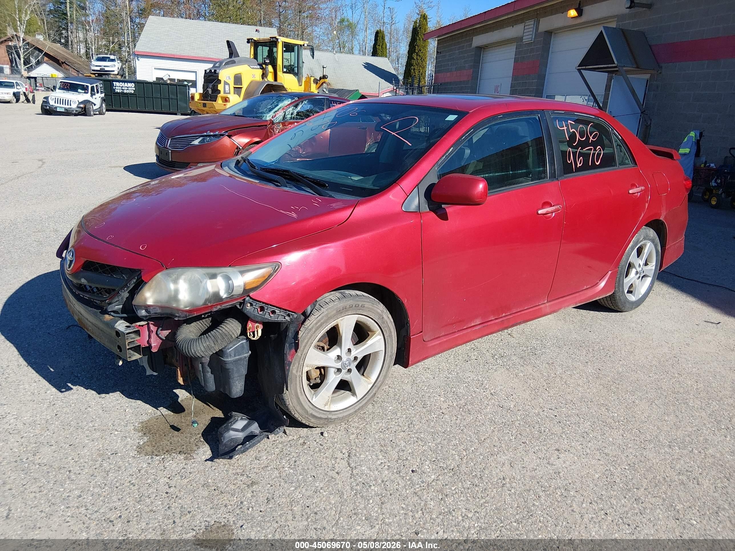 2011 Toyota Corolla S Red vin: 2T1BU4EEXBC576633