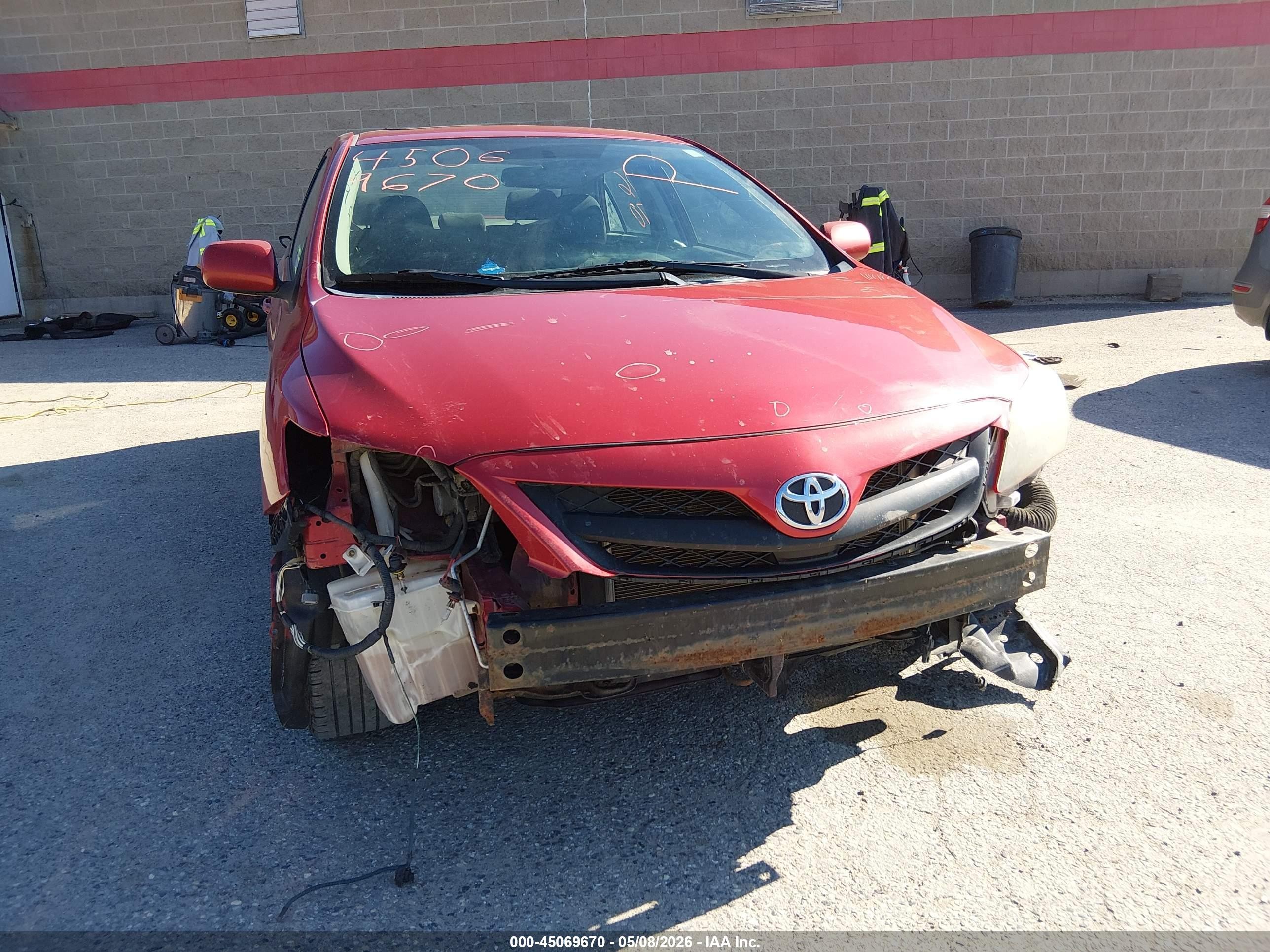 2011 Toyota Corolla S Red vin: 2T1BU4EEXBC576633